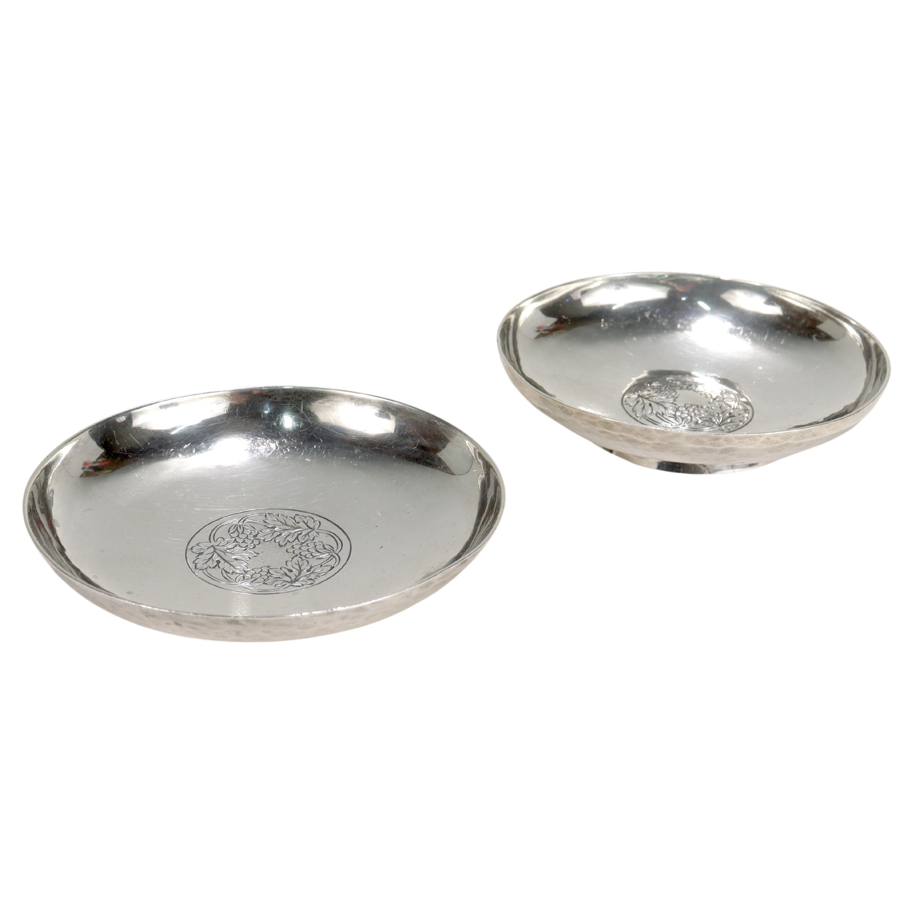 Pareja de platos para aceitunas o nueces de plata de ley Arthur Stone American Arts & Crafts
