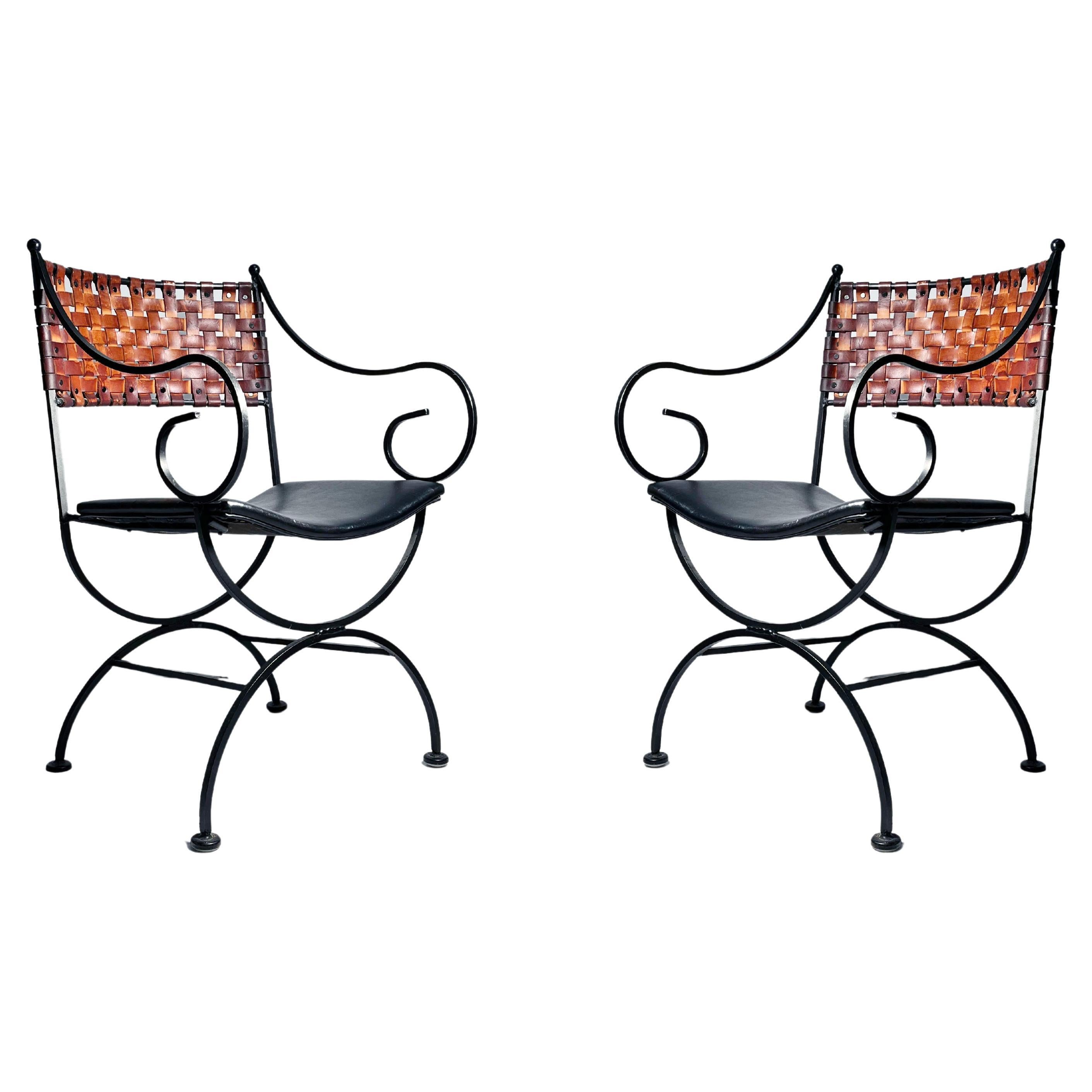 Pareja de sillones Arthur Umanoff Scroll con tapicería de cuero