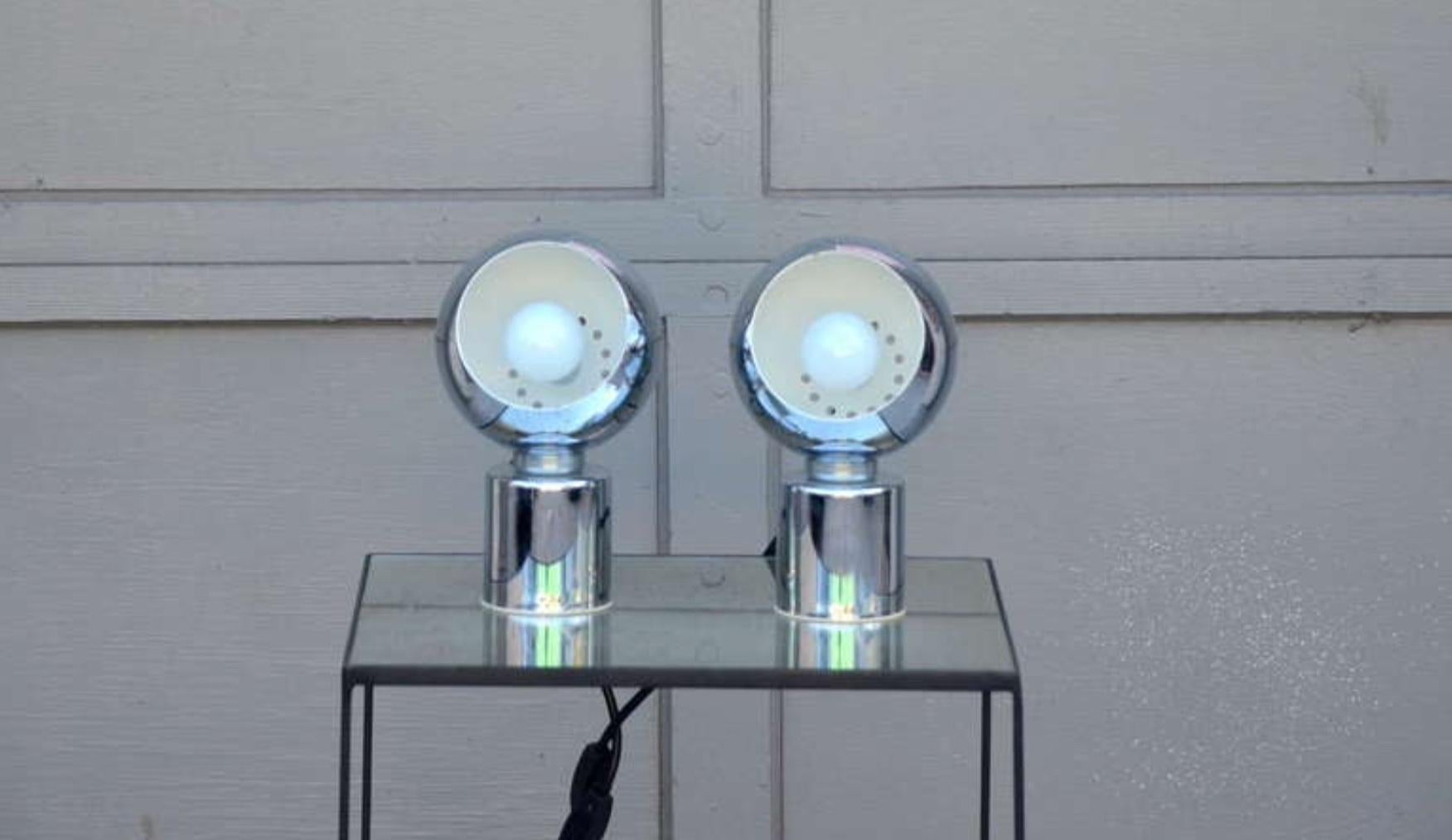 Italian Pair of Articulated Globe Spotlights by Reggiani Lampadari For Sale