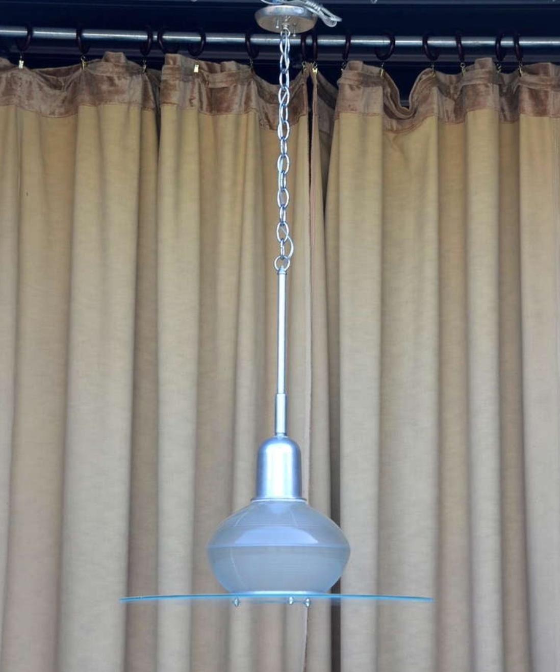 Paire de lampadaires à globe articulé de Reggiani Lampadari Excellent état - En vente à Los Angeles, CA