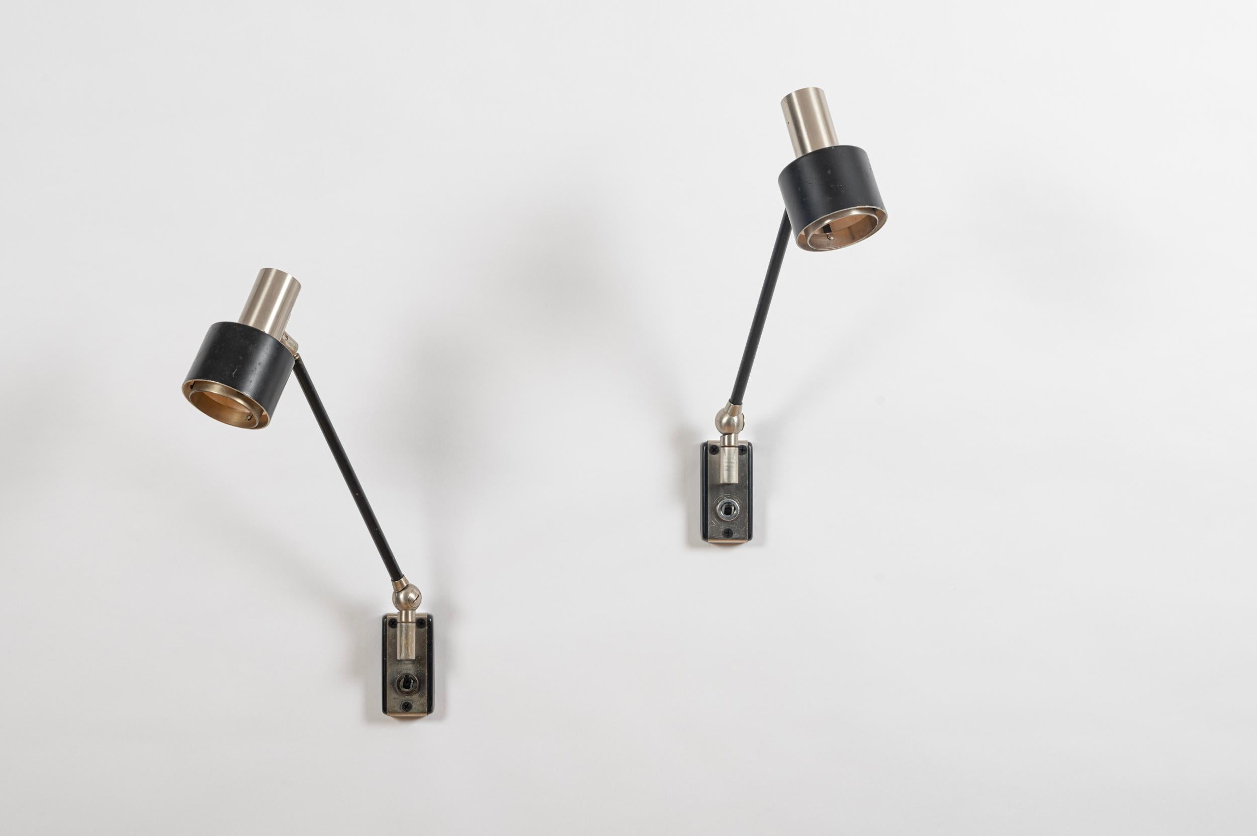 Mid-20th Century Pair of articulated Stilnovo Wall lights. Italy c1950s For Sale