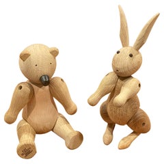 Paar bewegliche Spielzeuge / Kaninchen & Bär aus blassem Eichenholz von Kay Bojesen