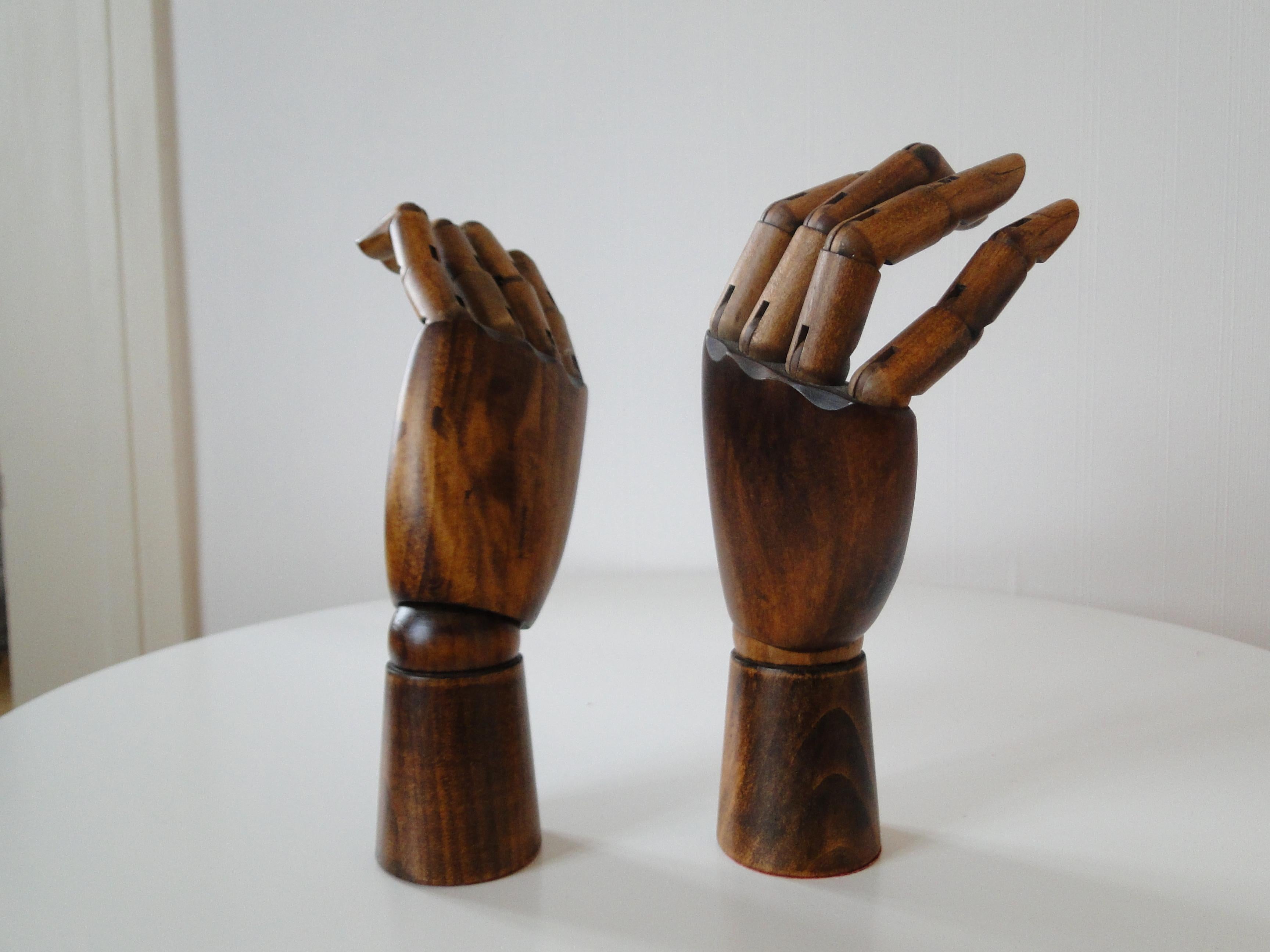 Pair of articulated wooden hands 6