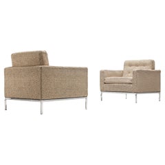 Pair of Artifort '905' Lounge Chairs in Metal and Wool