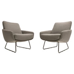 Pair of Artifort F165 Lounge Chairs with New Ploeg Wool Upholstery, circa 1955