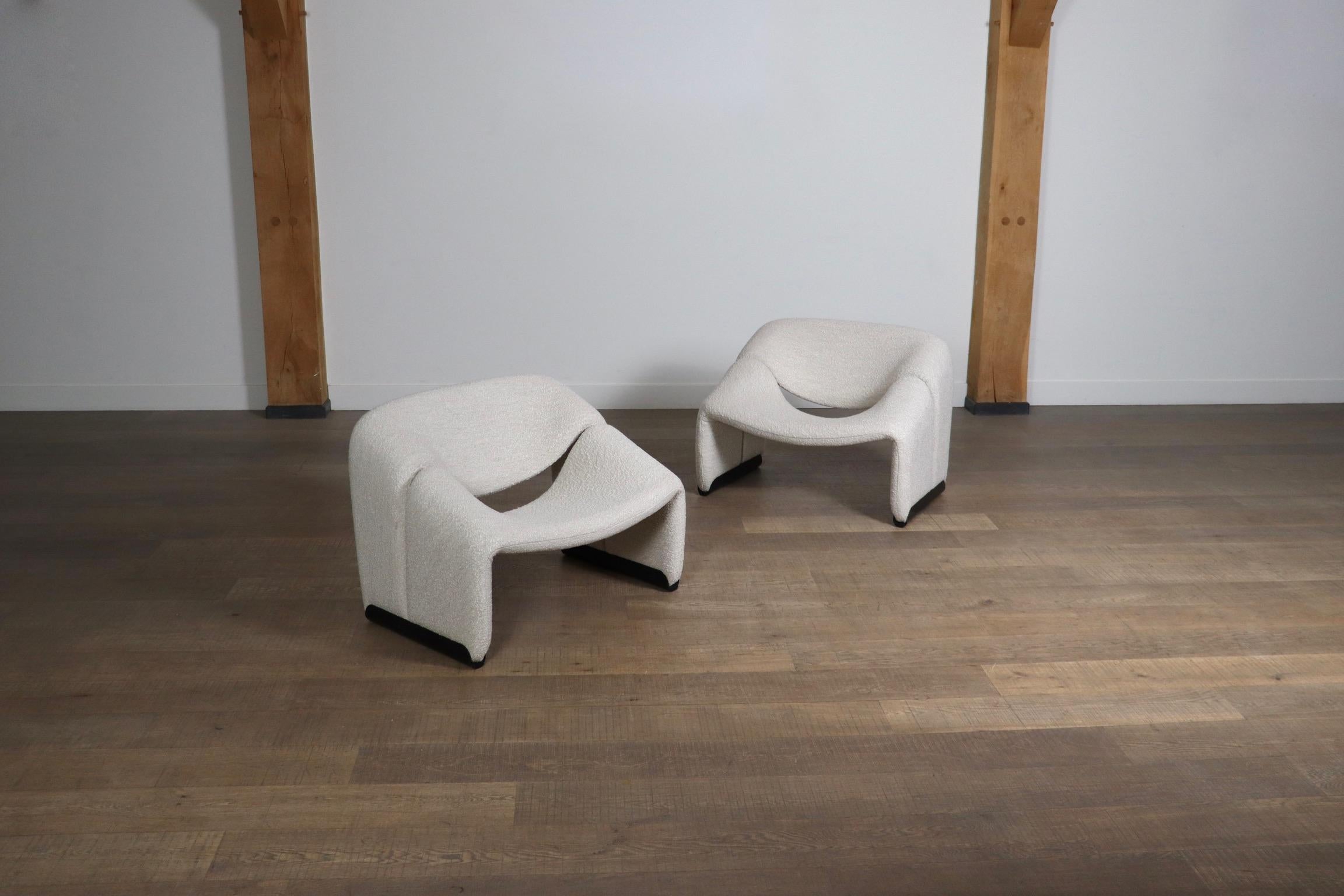 Pair Of Artifort Groovy F598 ‘M Chair’ In Bouclé By Pierre Paulin 1970s For Sale 6