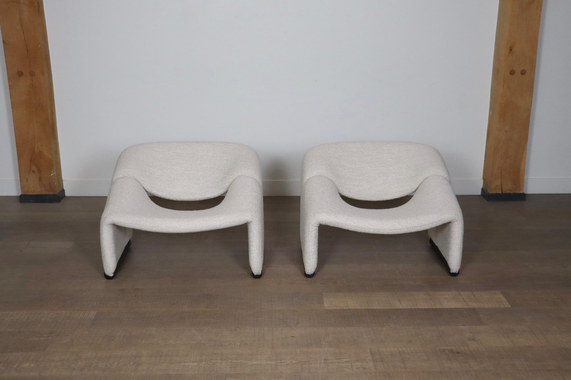 Mid-20th Century Pair Of Artifort Groovy F598 ‘M Chair’ In Bouclé By Pierre Paulin 1970s For Sale