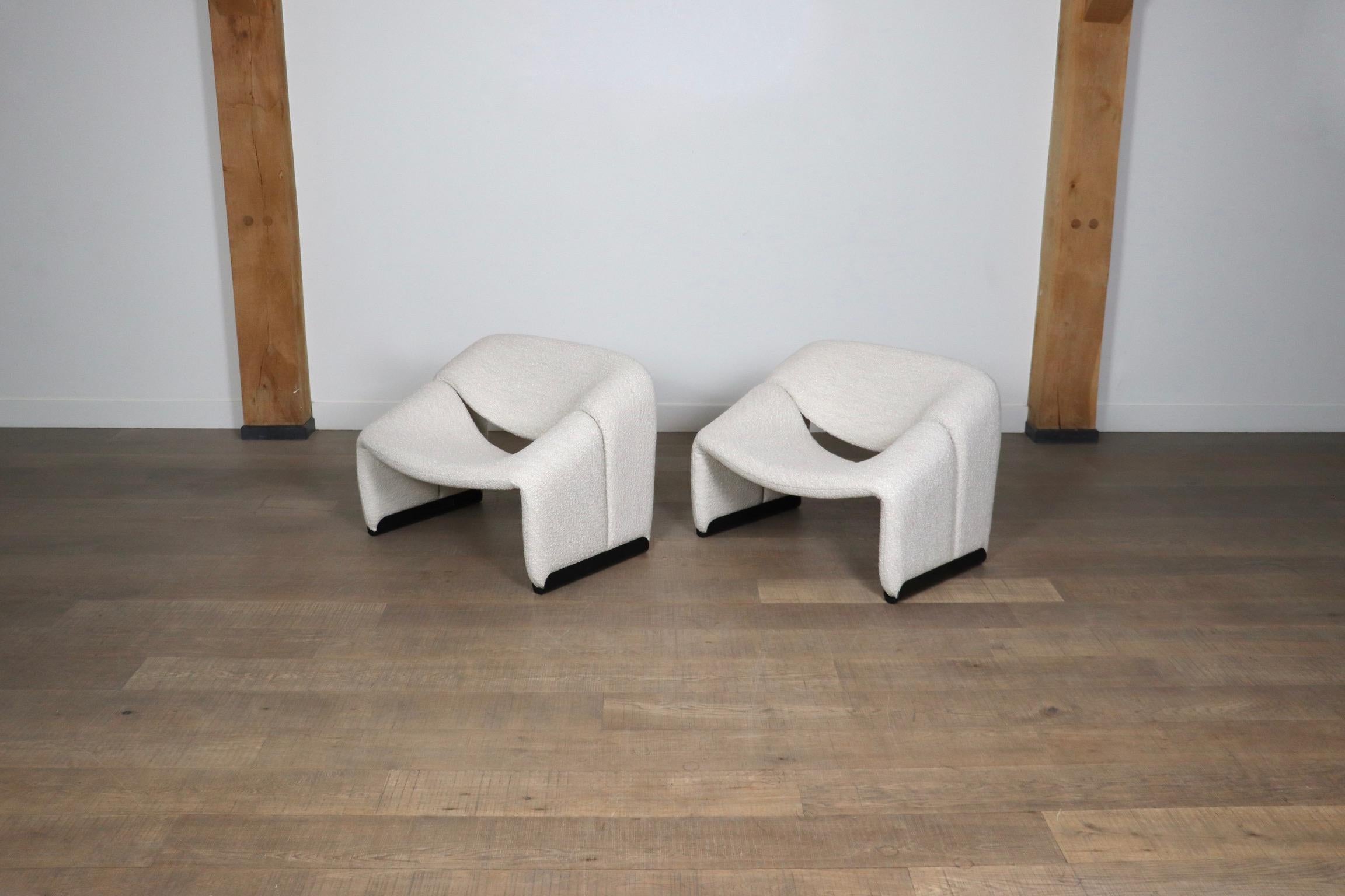 Pair Of Artifort Groovy F598 ‘M Chair’ In Bouclé By Pierre Paulin 1970s For Sale 4