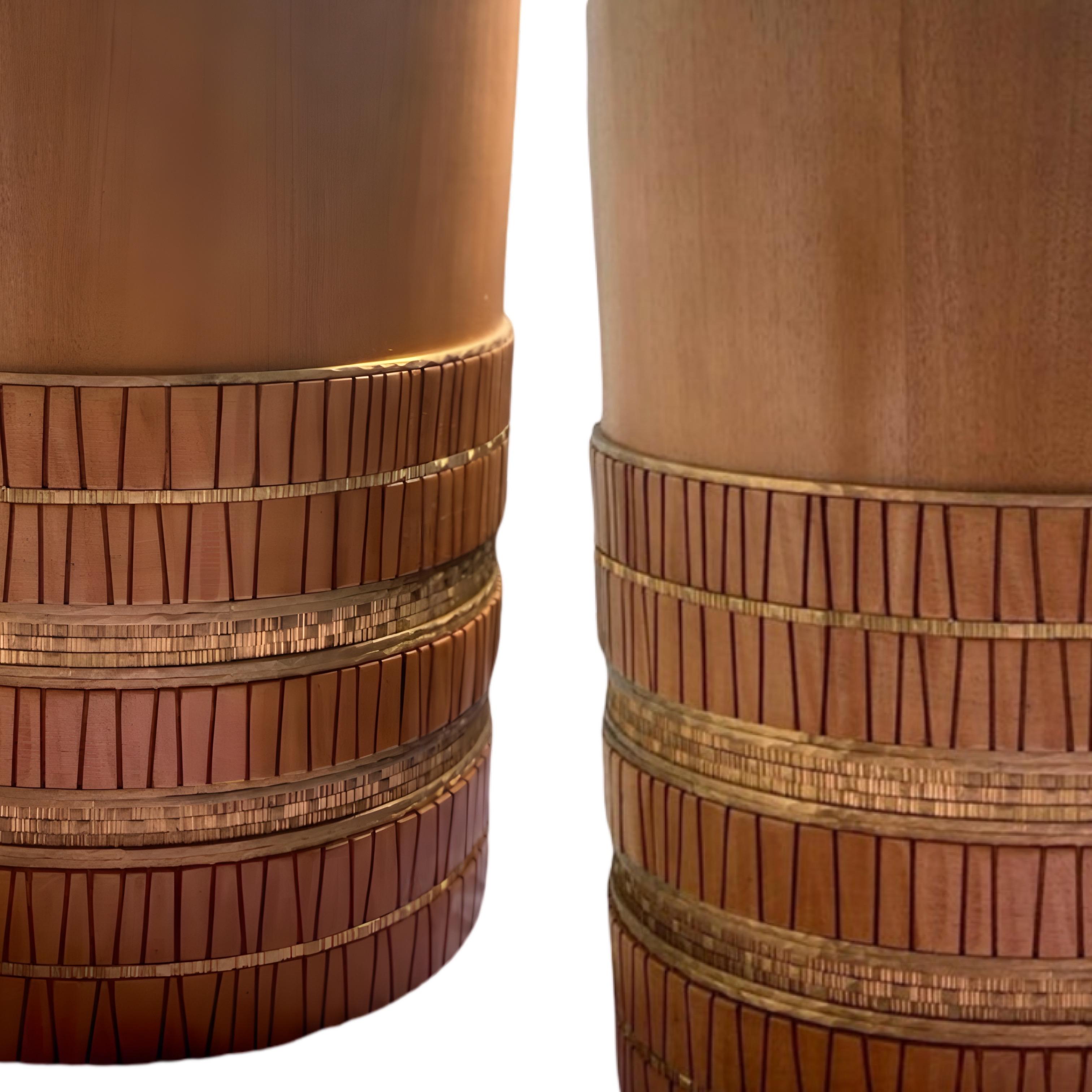 Paar von Künstler Damian Jones Custom Made Wood/Brass Tribal Side/Sofa Tables (amerikanisch) im Angebot