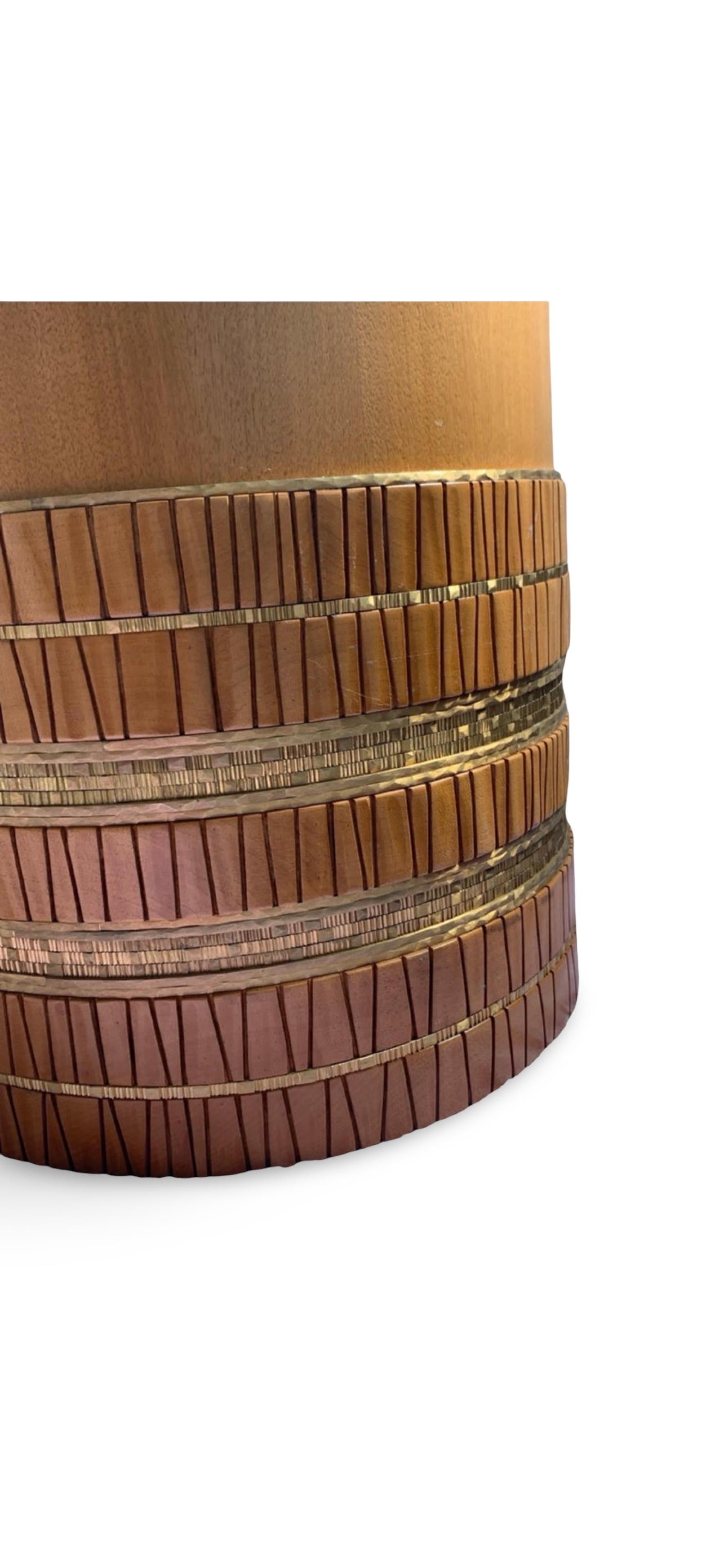 Paar von Künstler Damian Jones Custom Made Wood/Brass Tribal Side/Sofa Tables (21. Jahrhundert und zeitgenössisch) im Angebot