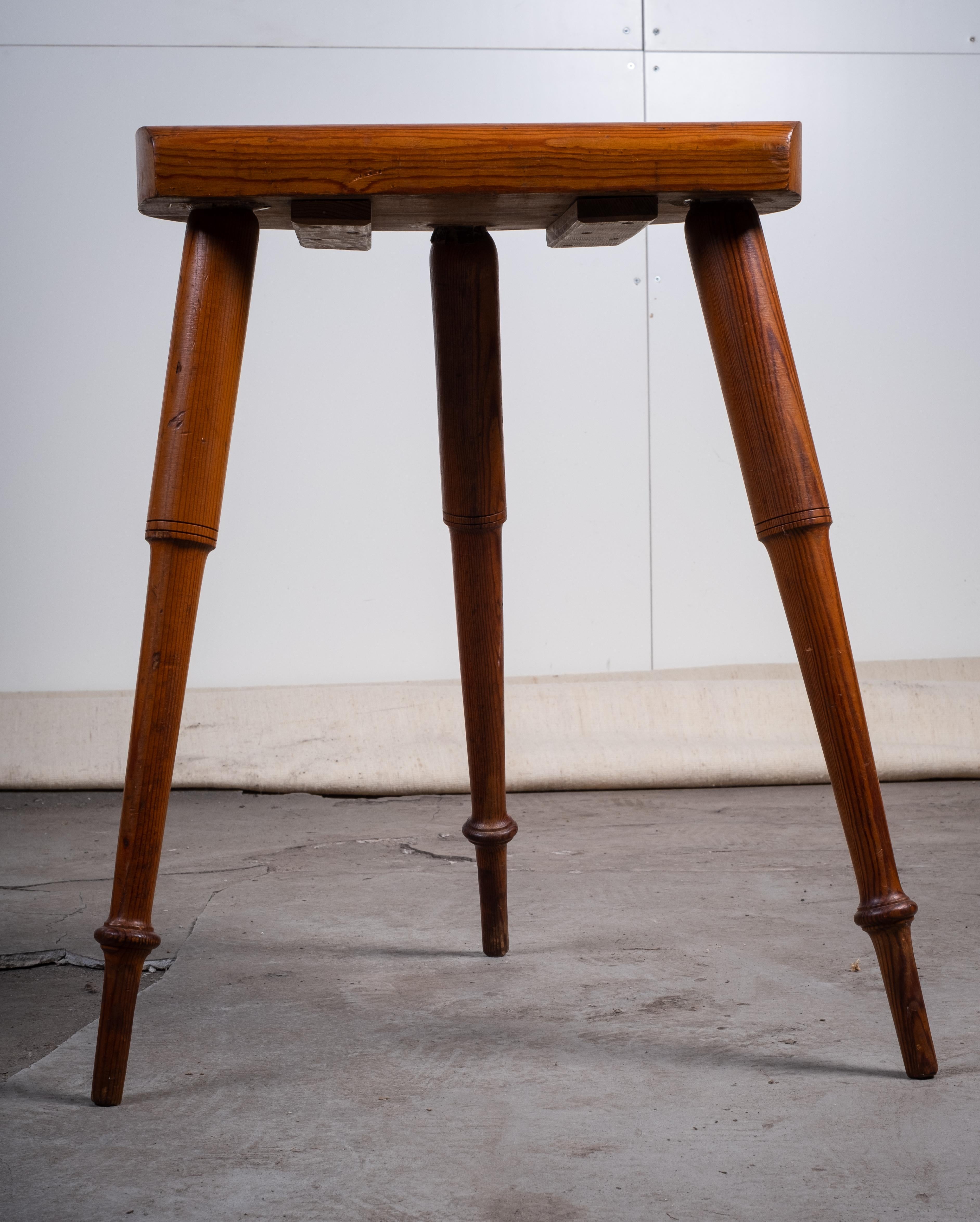 Paire de tabourets d'artiste en pin, âge d'or danois, années 1850 en vente 1