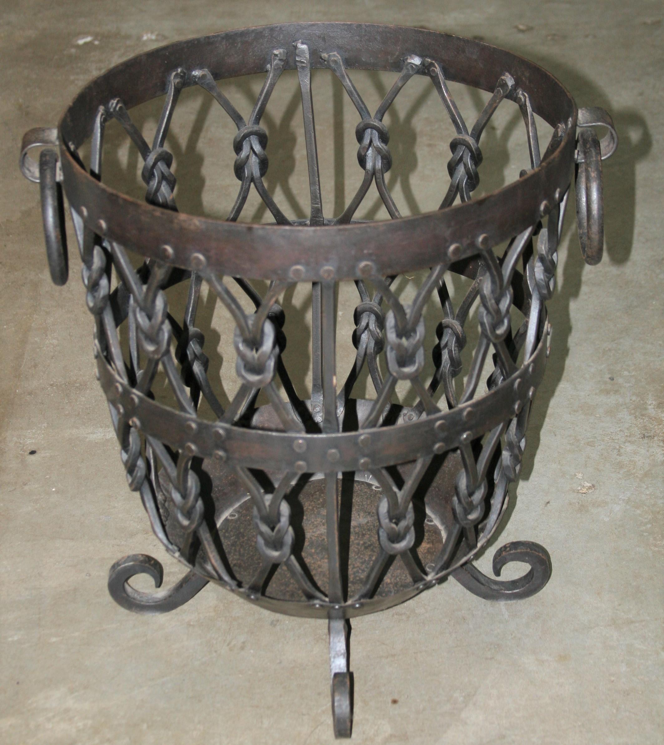 These planters in iron are hand forged by a village master blacksmith. These are not only unique but are very difficult to make. Please see how the knot is formed and how the whole planter looks so grand and unique.
Offered by a wholesaler in