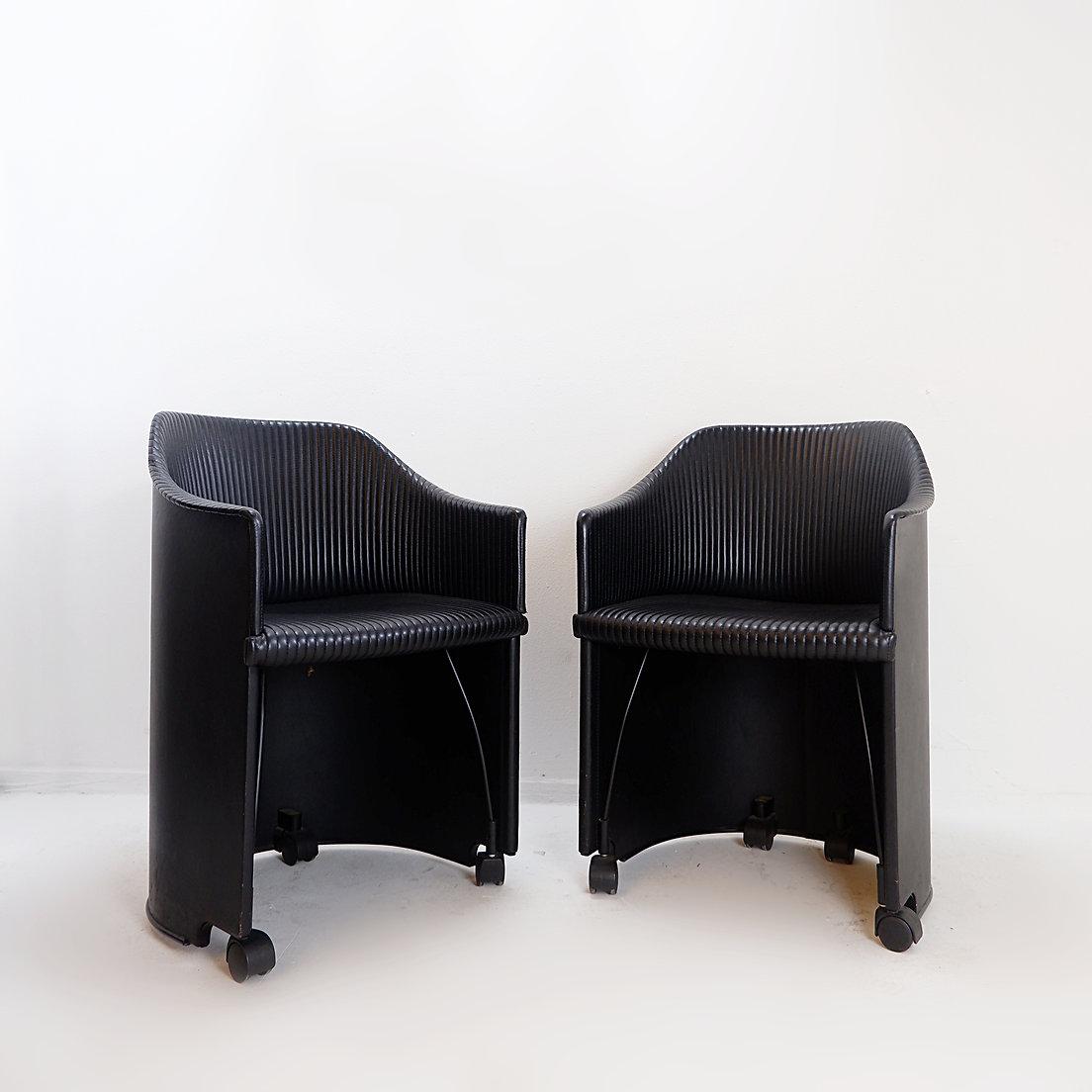 Paar Artona-Sessel aus schwarzem Leder von Afra und Tobia Scarpa für Maxalto im Zustand „Gut“ im Angebot in Linkebeek, BE