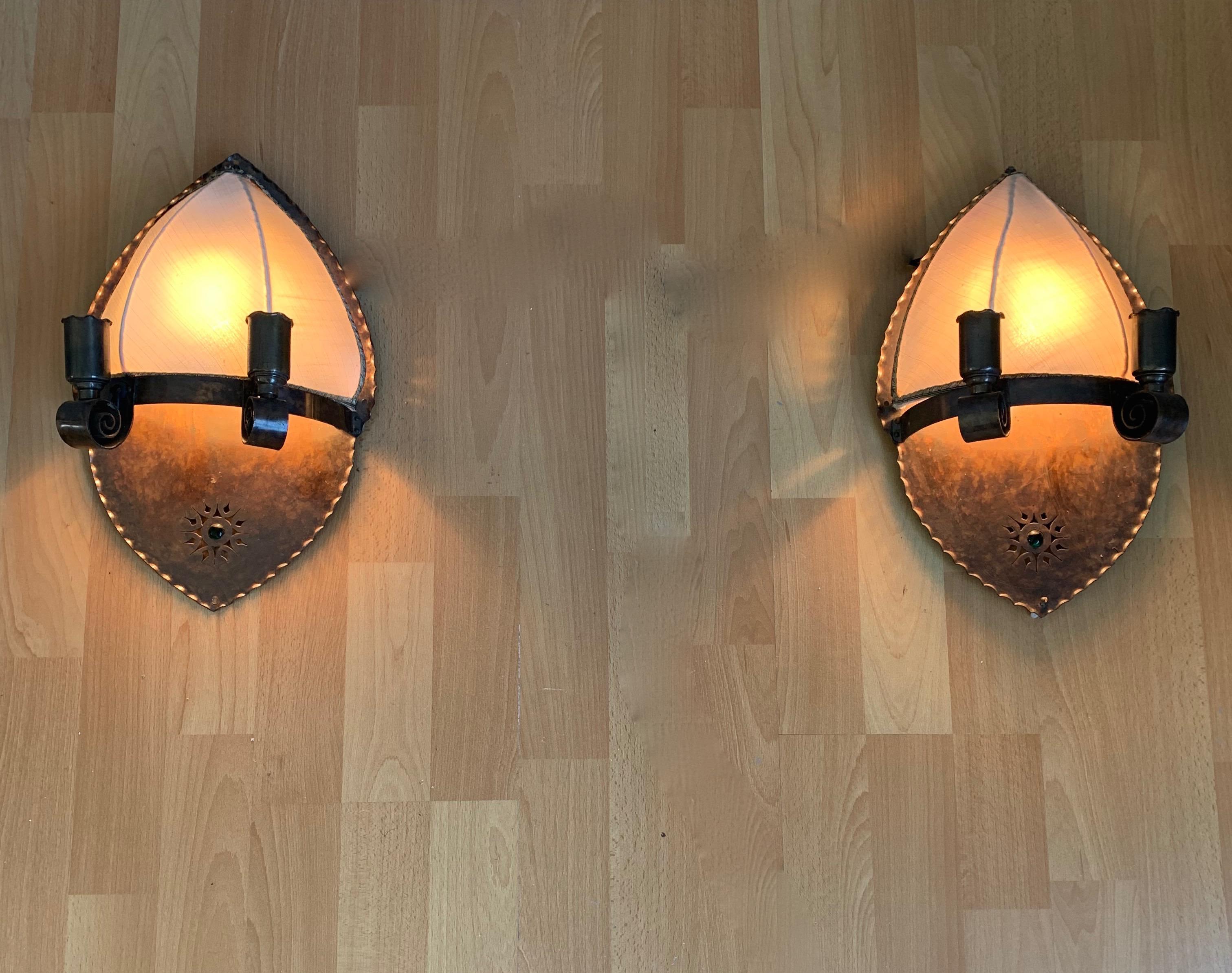 Hammered Pair of Arts & Crafts 3-Light Copper Wall Sconces by Winkelman & Van der Bijl For Sale