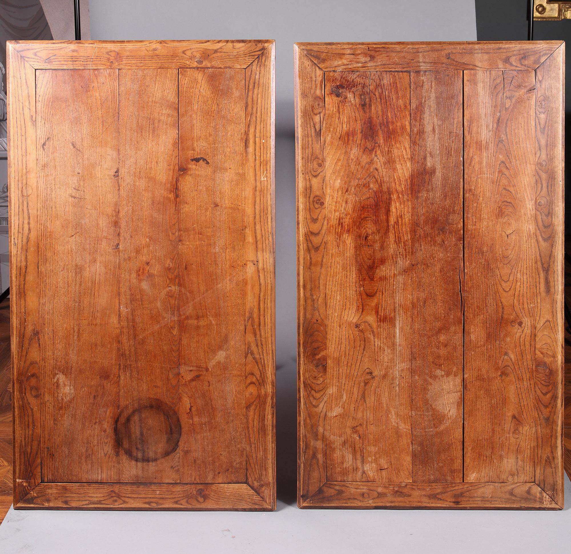 Pair of Arts and Crafts Elm Centre Tables / Side Tables In Good Condition In London, by appointment only