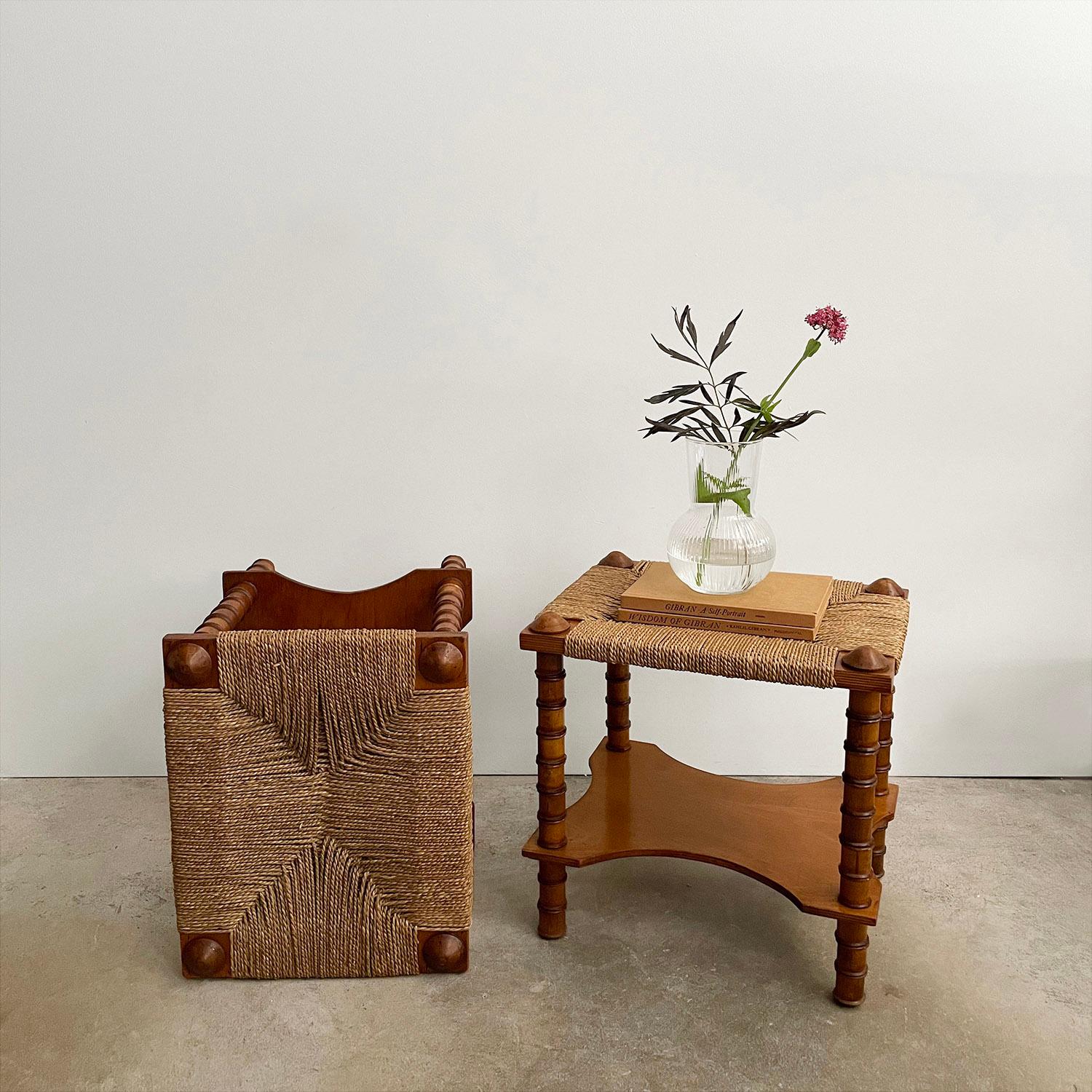 Paire de tables d'appoint en bois et corde de style Arts and Crafts français en vente 14