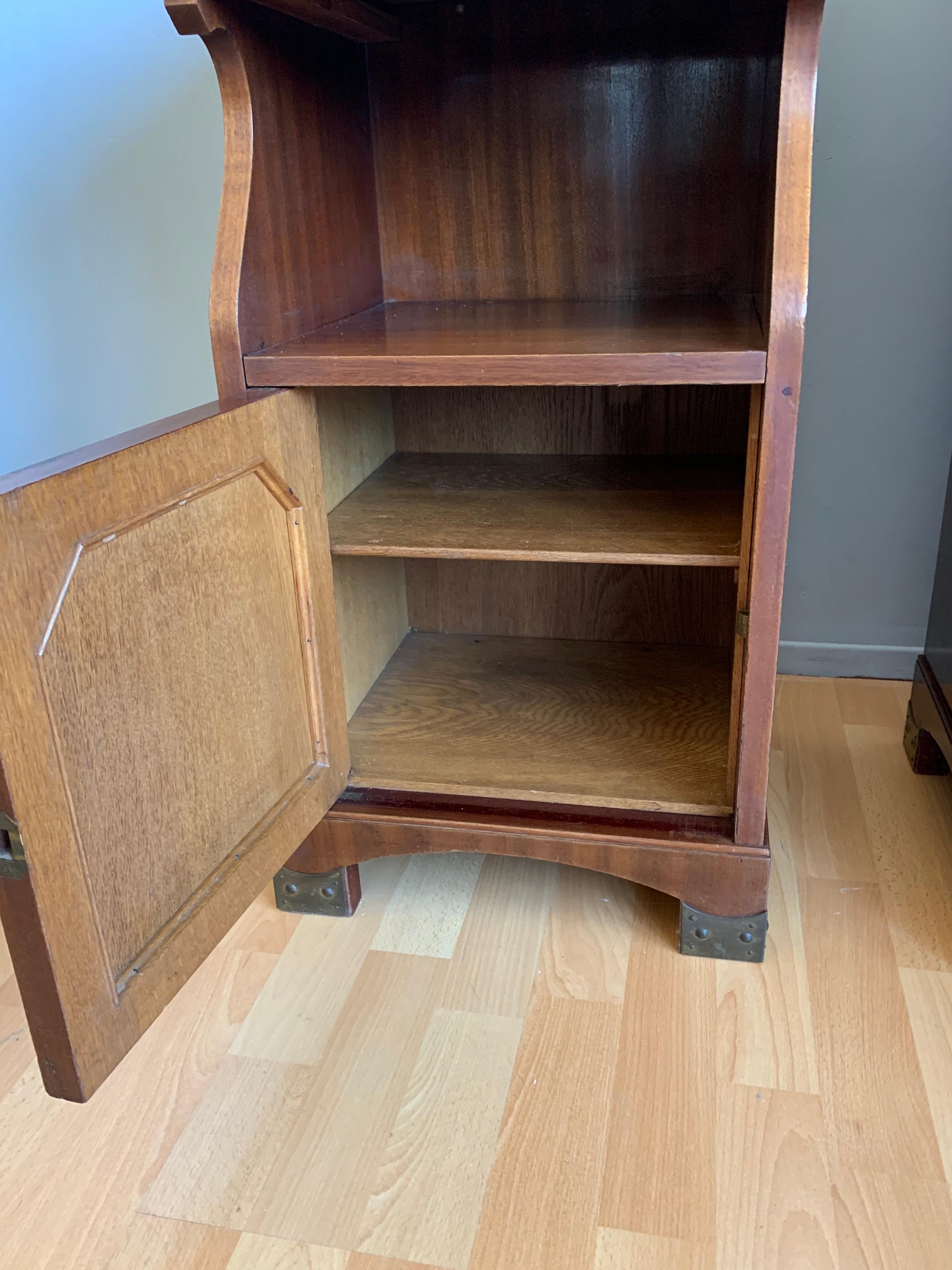 Pair of Arts and Crafts Nutwood Bedside Cabinets / Nightstands with Marble Tops For Sale 7