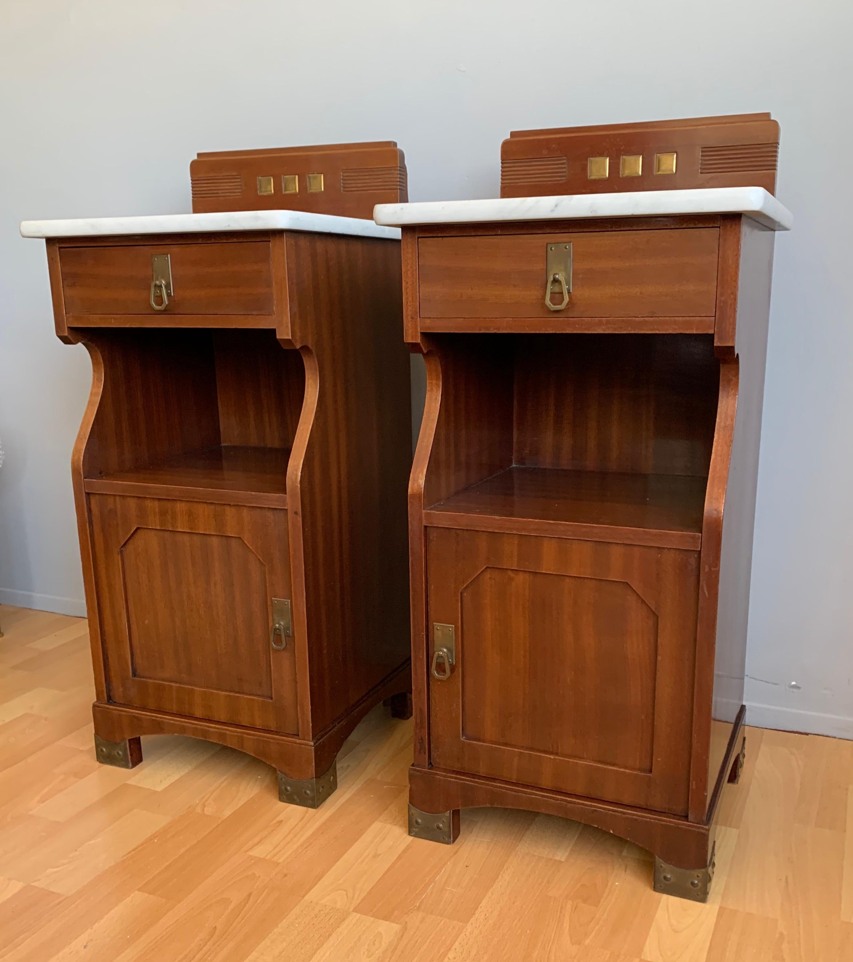 Pair of Arts and Crafts Nutwood Bedside Cabinets / Nightstands with Marble Tops For Sale 8