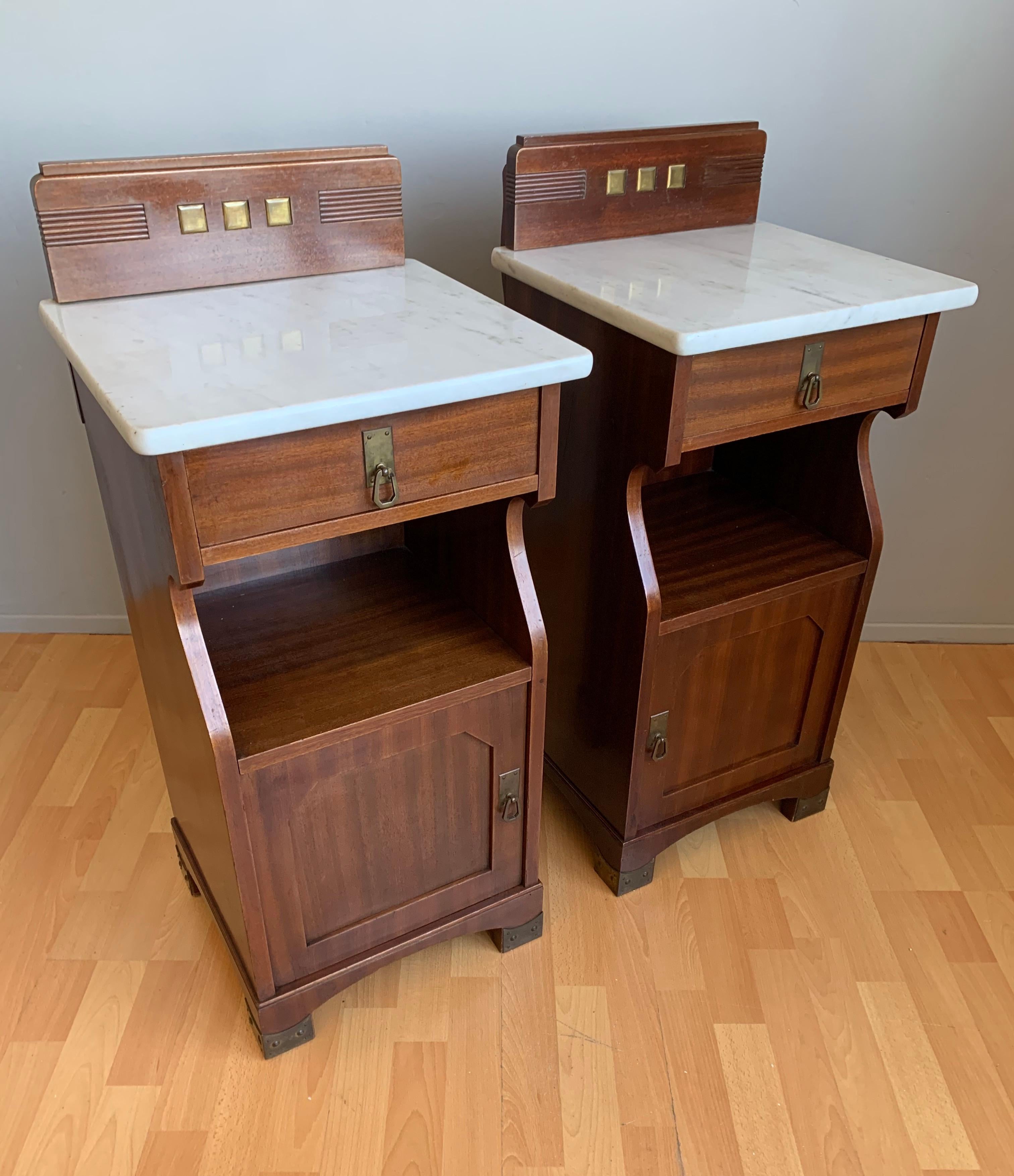 Brass Pair of Arts and Crafts Nutwood Bedside Cabinets / Nightstands with Marble Tops For Sale