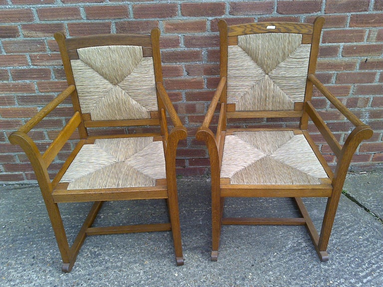 Pair of Arts and Crafts Oak Elbow Chairs, in the Manner of George Walton In Good Condition For Sale In London, GB