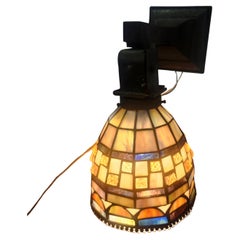Coppia di lampade da parete in bronzo di Arts & Crafts