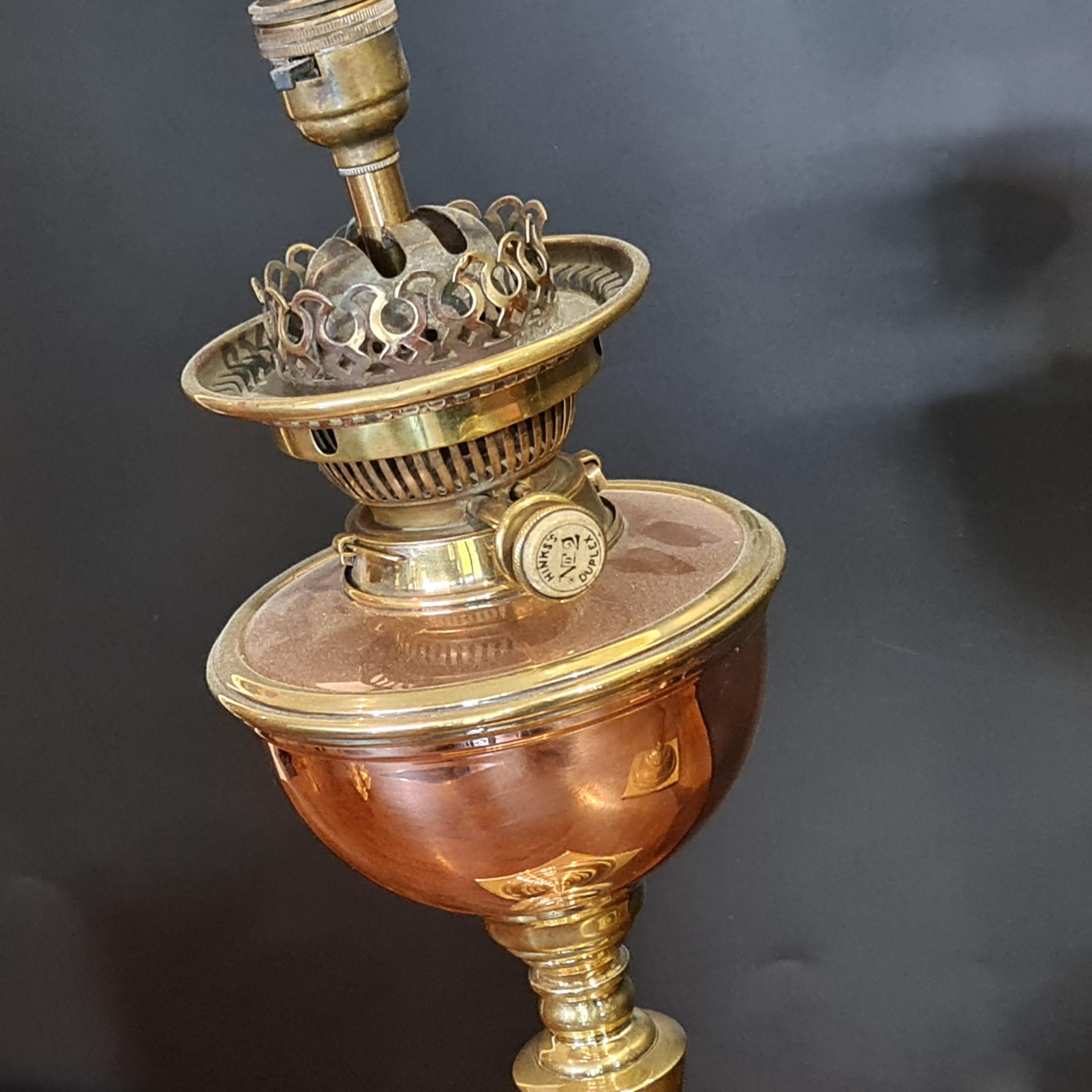 Paar Arts & Crafts Kupfer & Messing umgewandelt Öllampen  von W. A. S. Benson (Britisch) im Angebot