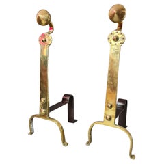 Paire de chiens de feu ou de chenets de l'école Cotswolds Arts & Crafts