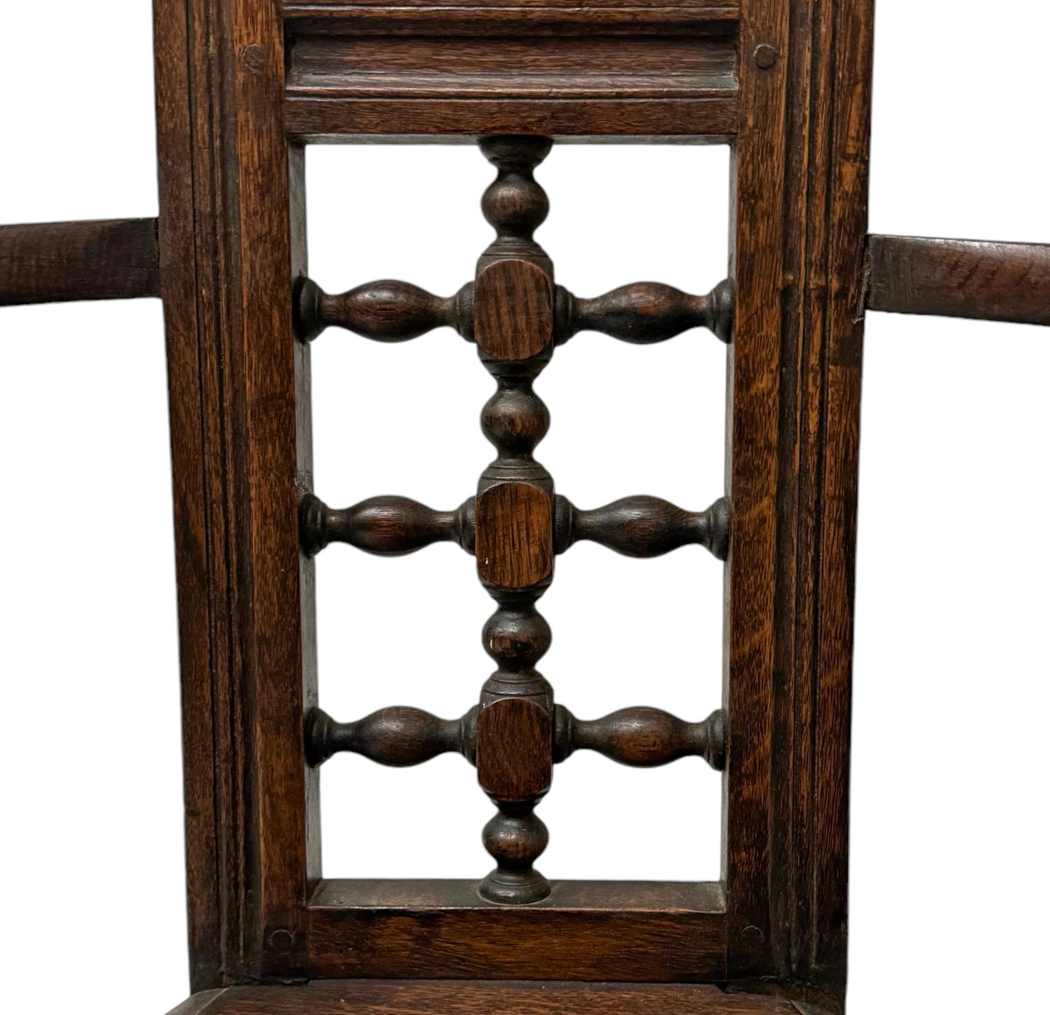 British Pair of Arts & Crafts English Oak Armchairs, 1900s For Sale