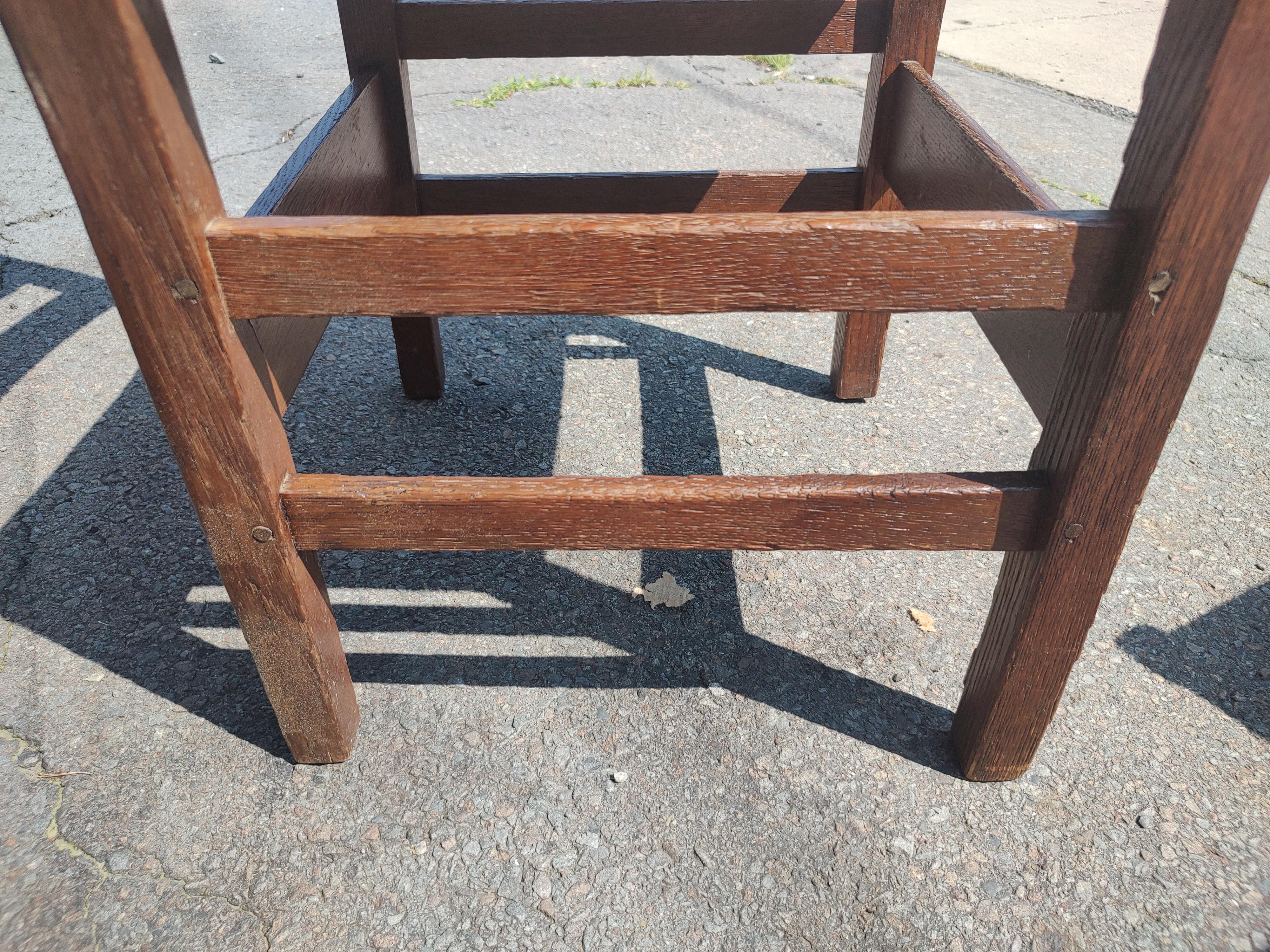 Rush Pair of Arts & Crafts Mission Oak Side Chairs by Gustav Stickley C1910 For Sale