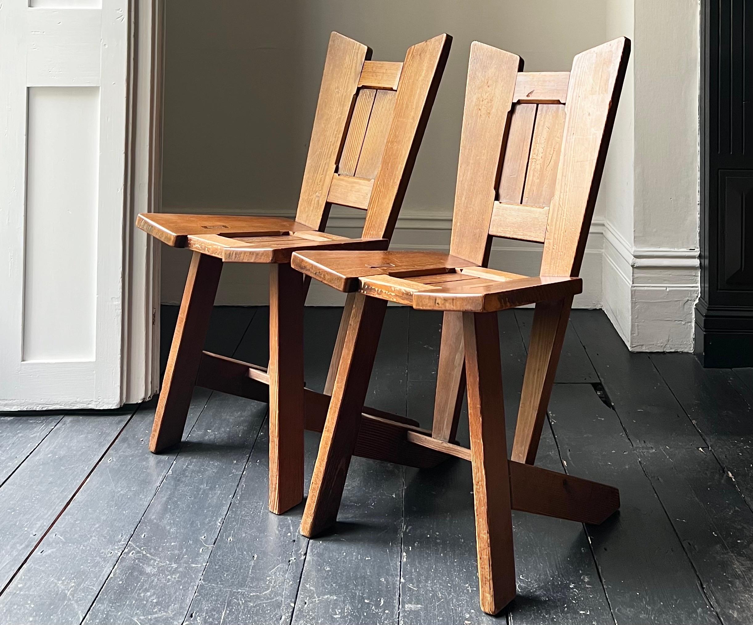 Paire de chaises d'appoint Arts & Crafts, début du 20ème siècle européen en vente 2
