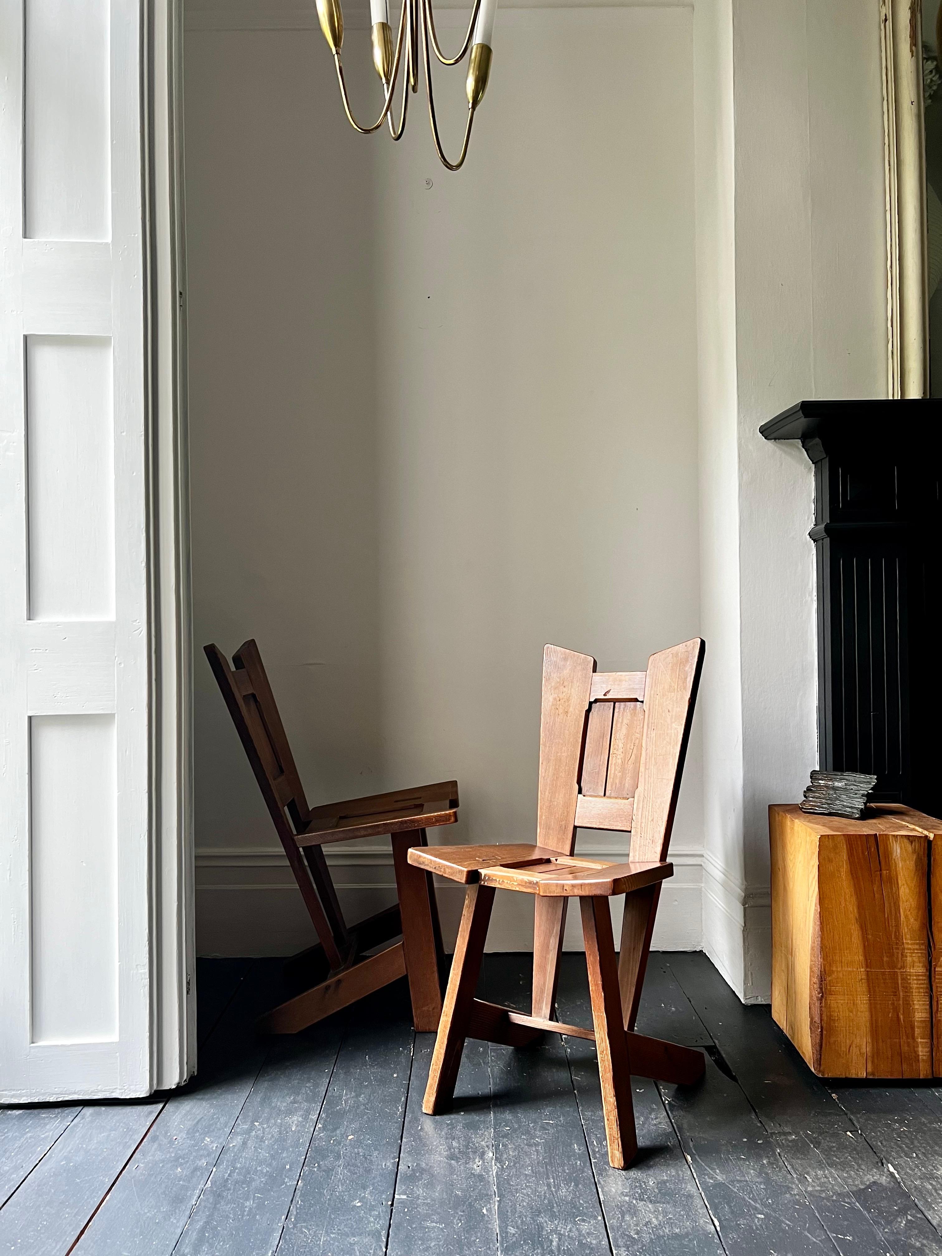 Paire de chaises d'appoint Arts & Crafts, début du 20ème siècle européen en vente 3