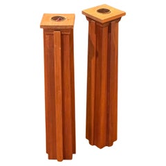 Pareja de candeleros de madera maciza de cerezo estilo Arts & Crafts