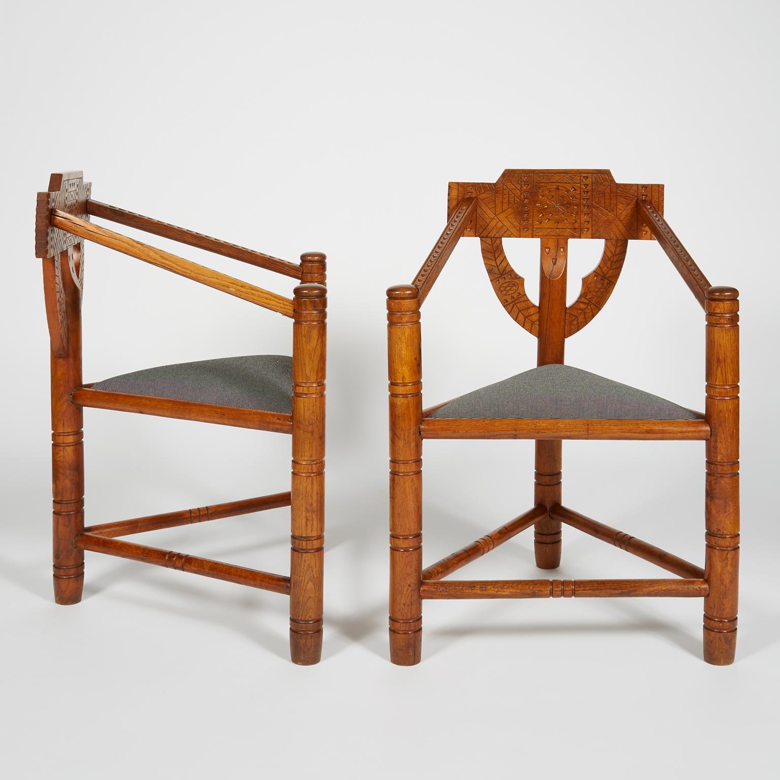 Pair of Arts & Crafts 'Warwick' Chairs In Good Condition For Sale In London, GB