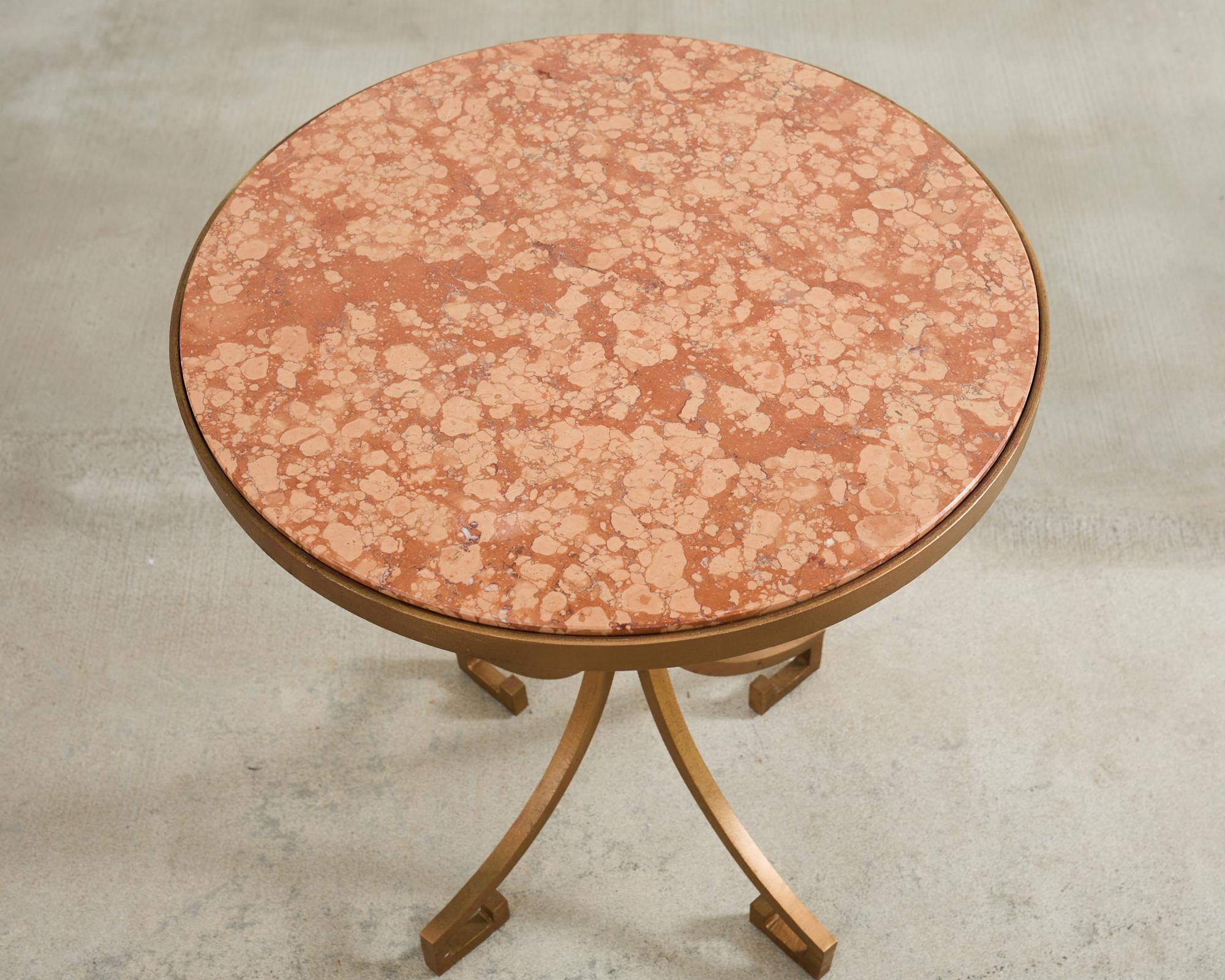 Paire de tables à boire de style Arturo Pani en fer avec plateau en marbre en vente 2