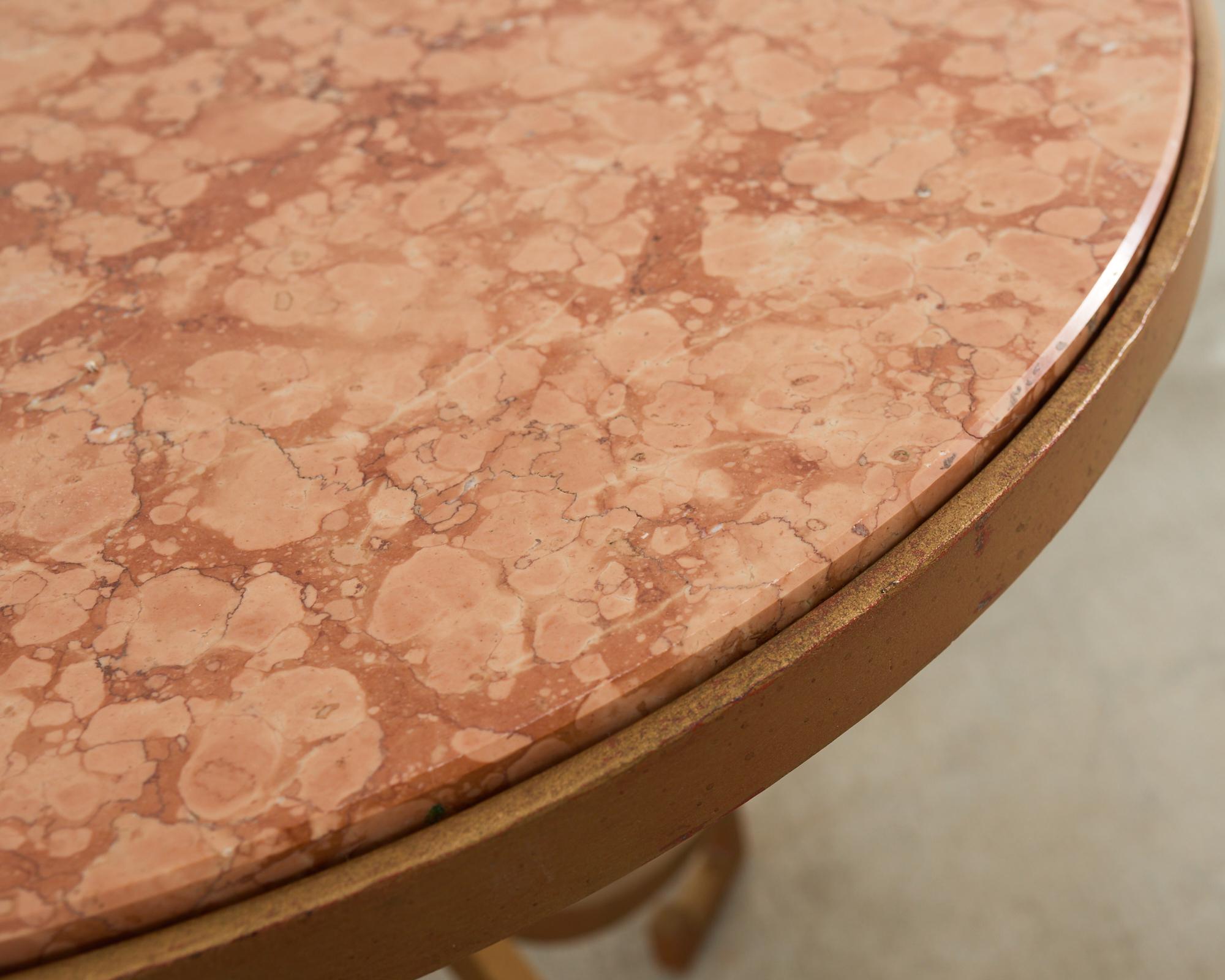 Paire de tables à boire de style Arturo Pani en fer avec plateau en marbre en vente 5