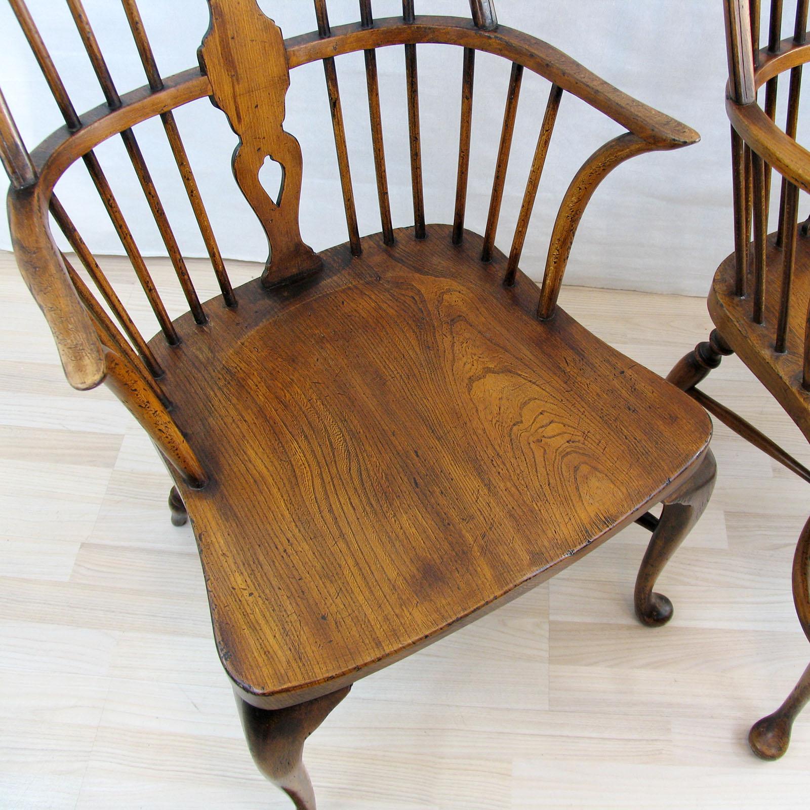 Mid-20th Century Pair of Ash and Beech Wheelback Windsor Chairs, England