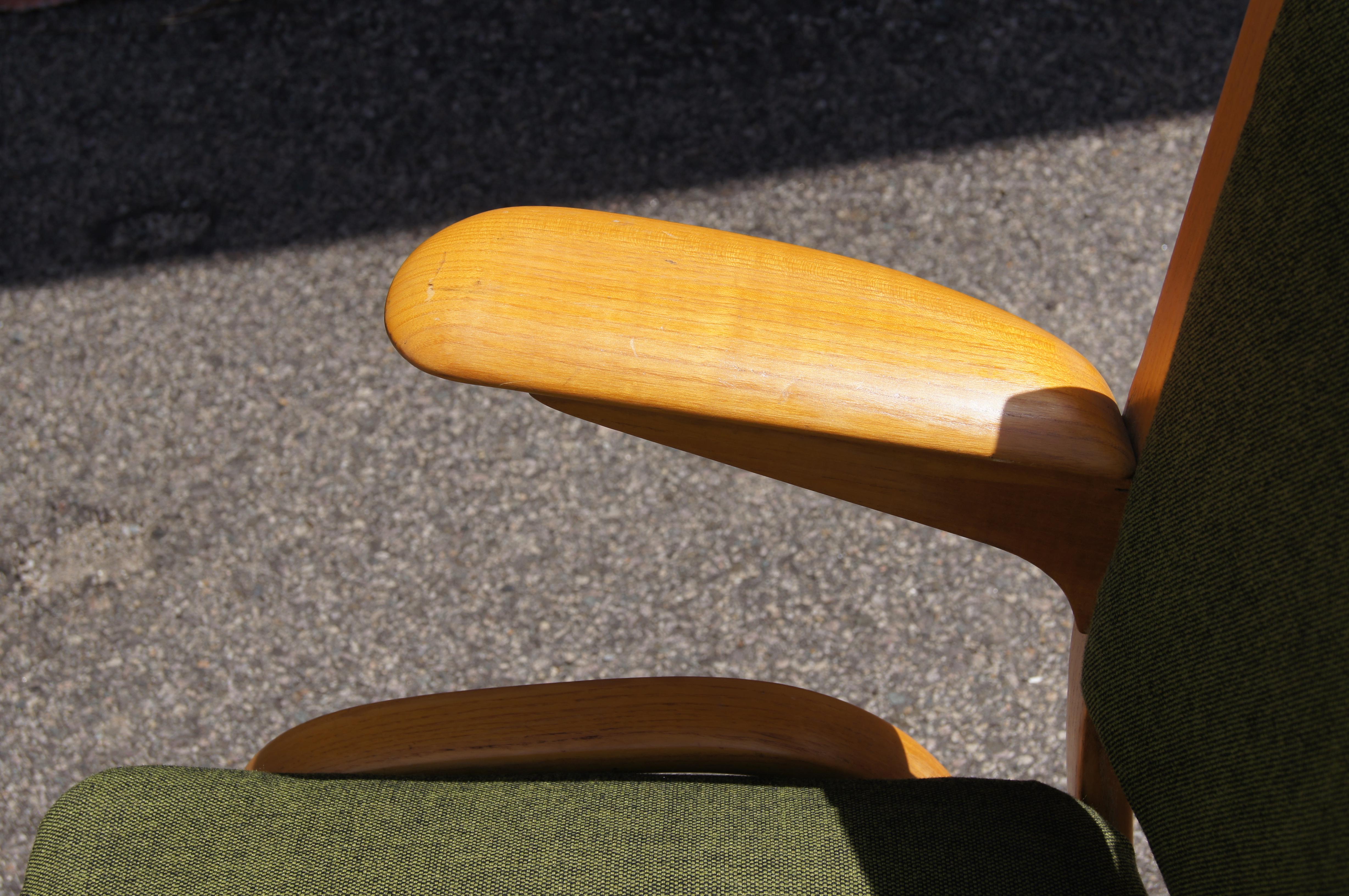 Paire de fauteuils de la série Ash Bow Wood de Steiner of France Bon état - En vente à Dorchester, MA