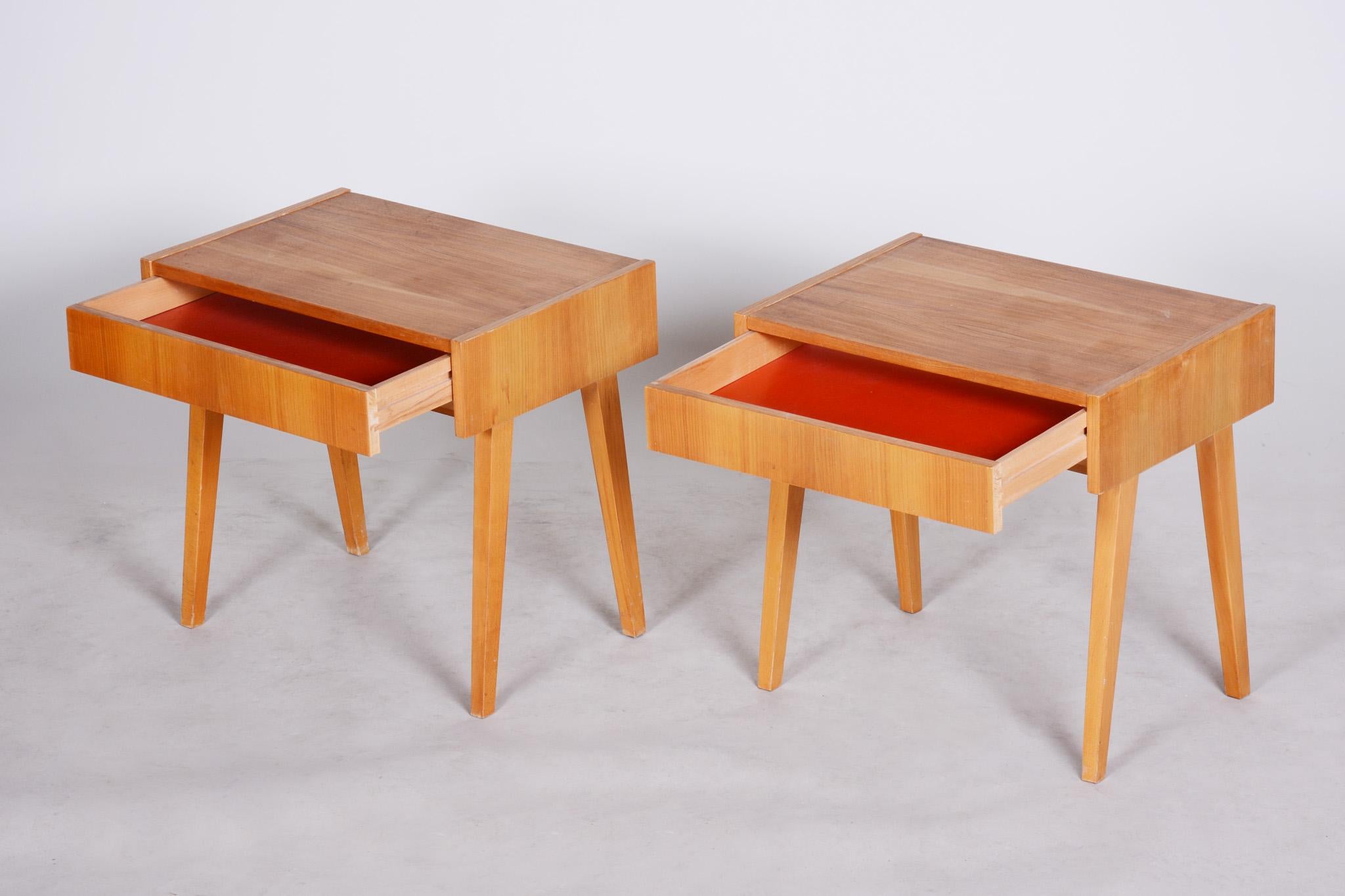 Pair of Ash Brown Midcentury Modeern Bedside Tables Made in Czechia, 1950s 1