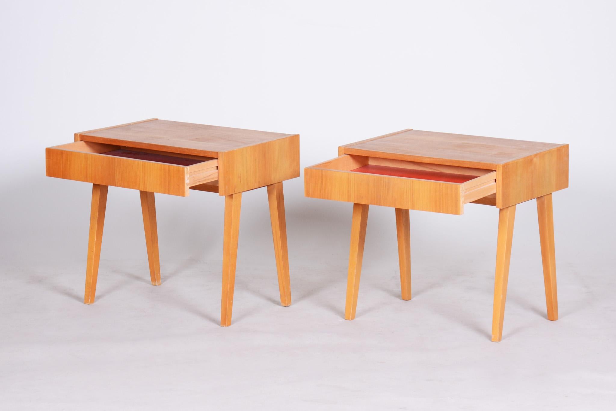 Pair of Ash Brown Midcentury Modeern Bedside Tables Made in Czechia, 1950s 2