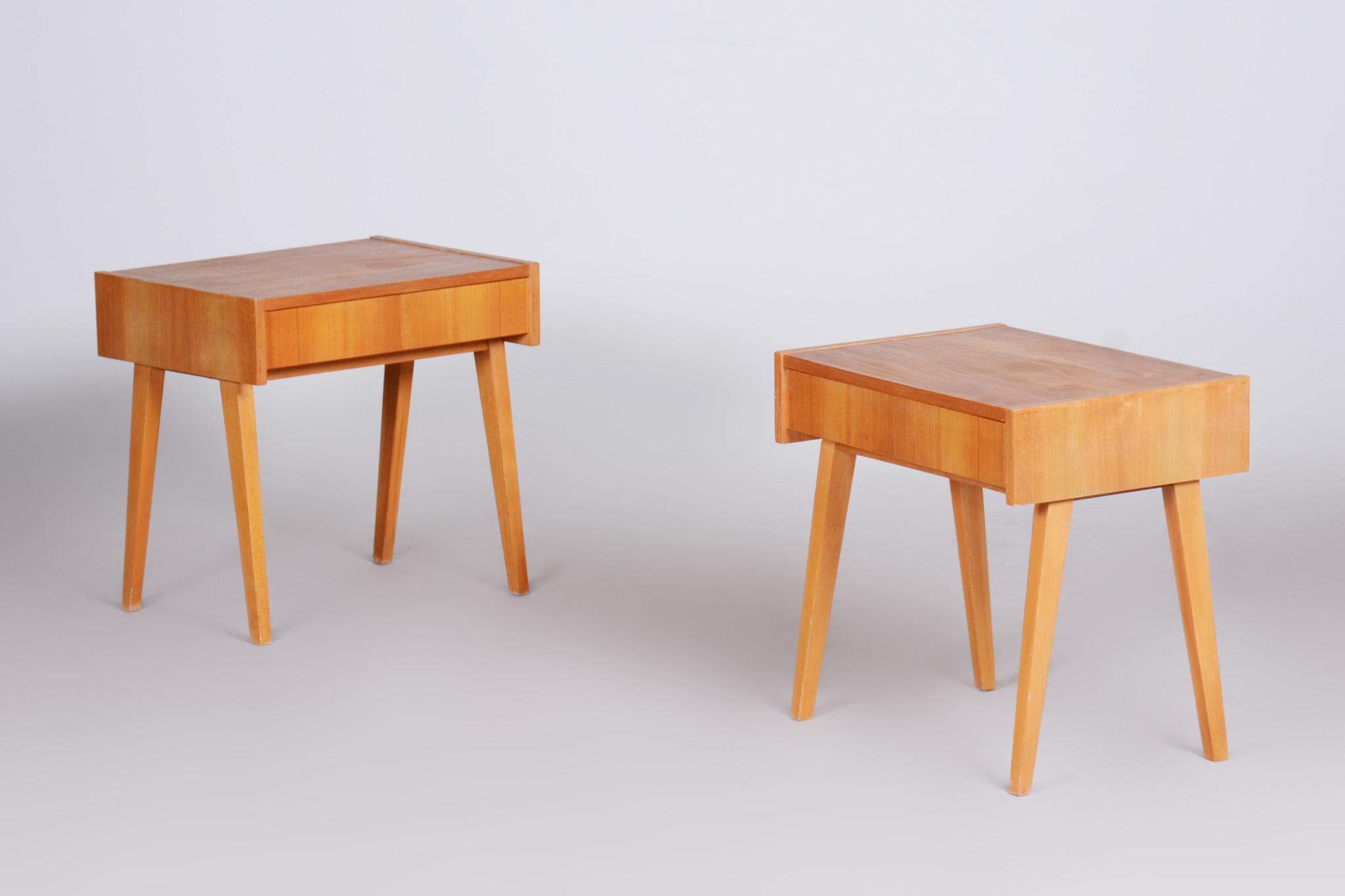 Pair of Ash Brown Midcentury Modeern Bedside Tables Made in Czechia, 1950s 3