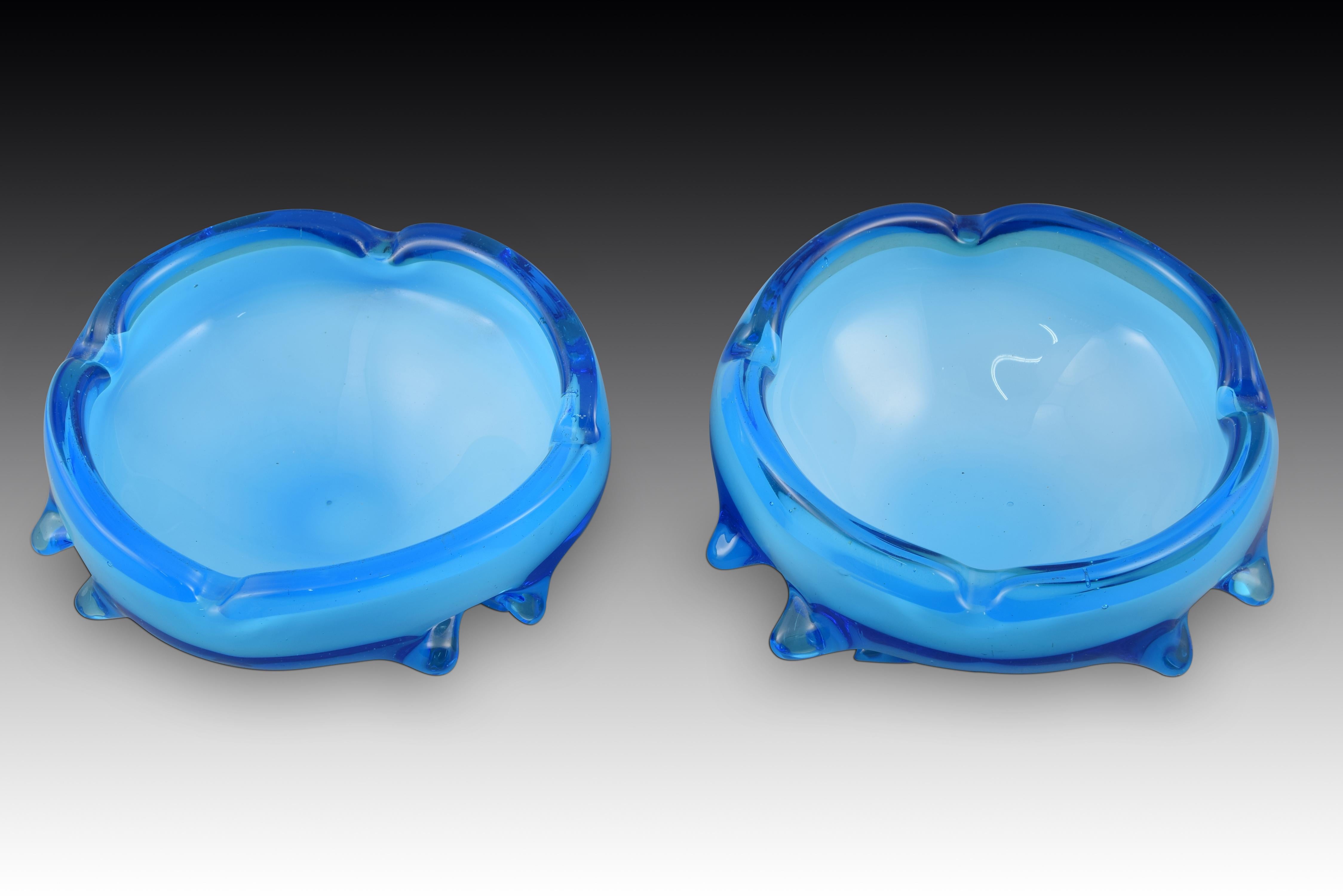 Other Pair of ashtrays. Blue glass. Murano, Italy, 20th century. For Sale