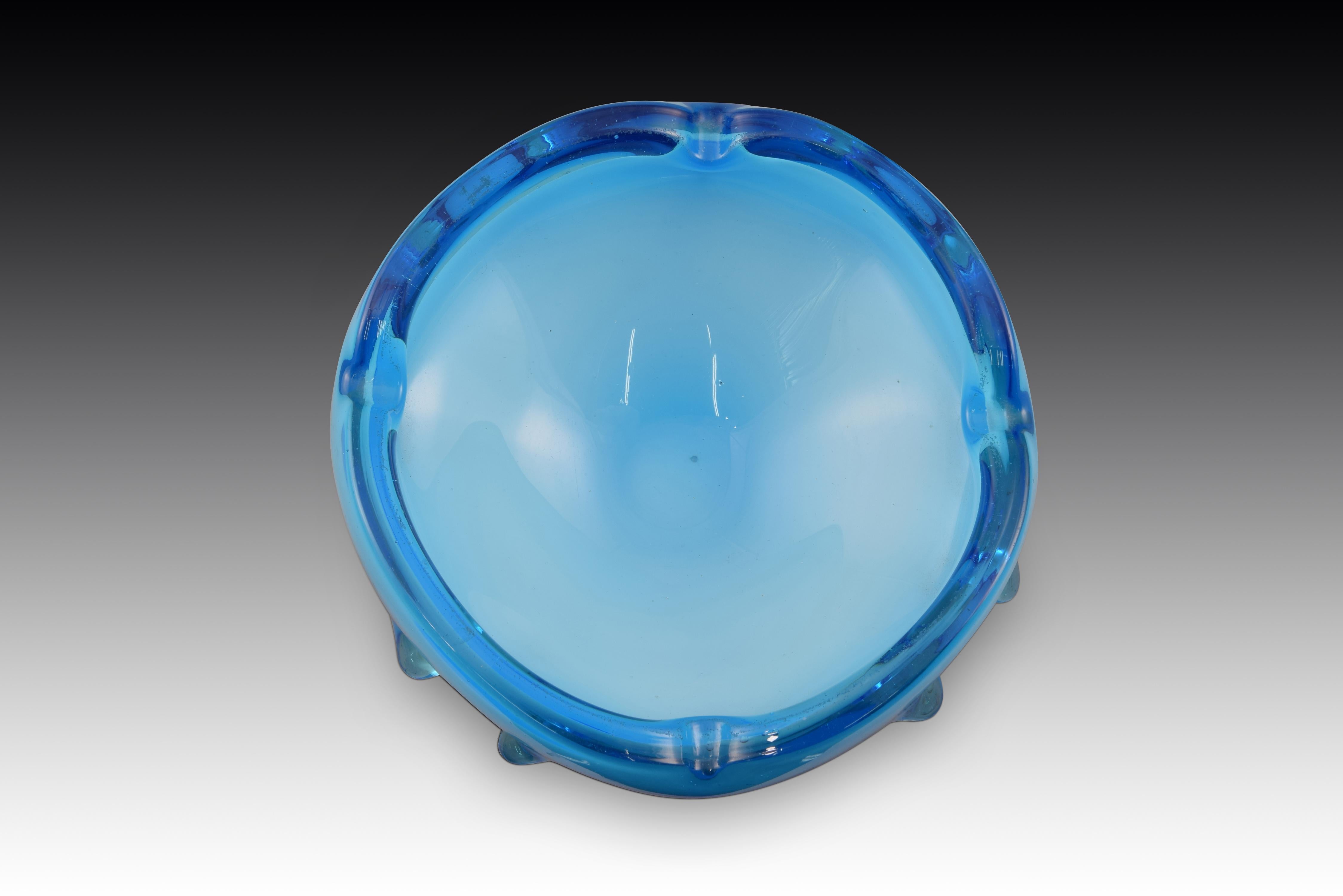 Pair of ashtrays. Blue glass. Murano, Italy, 20th century. In Good Condition For Sale In Madrid, ES