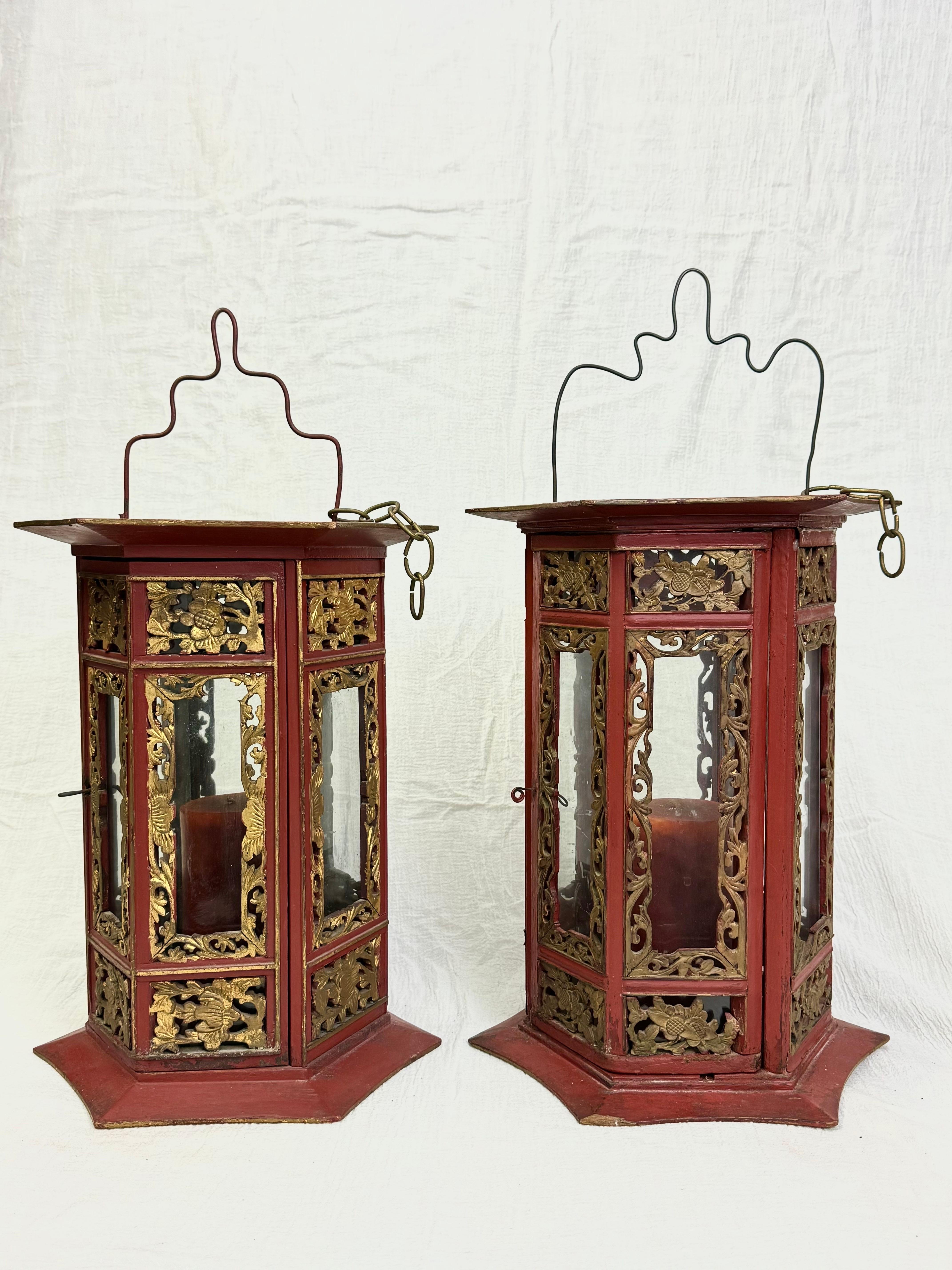 Pair of Asian Hand Carved Wooden Lanterns For Sale 6