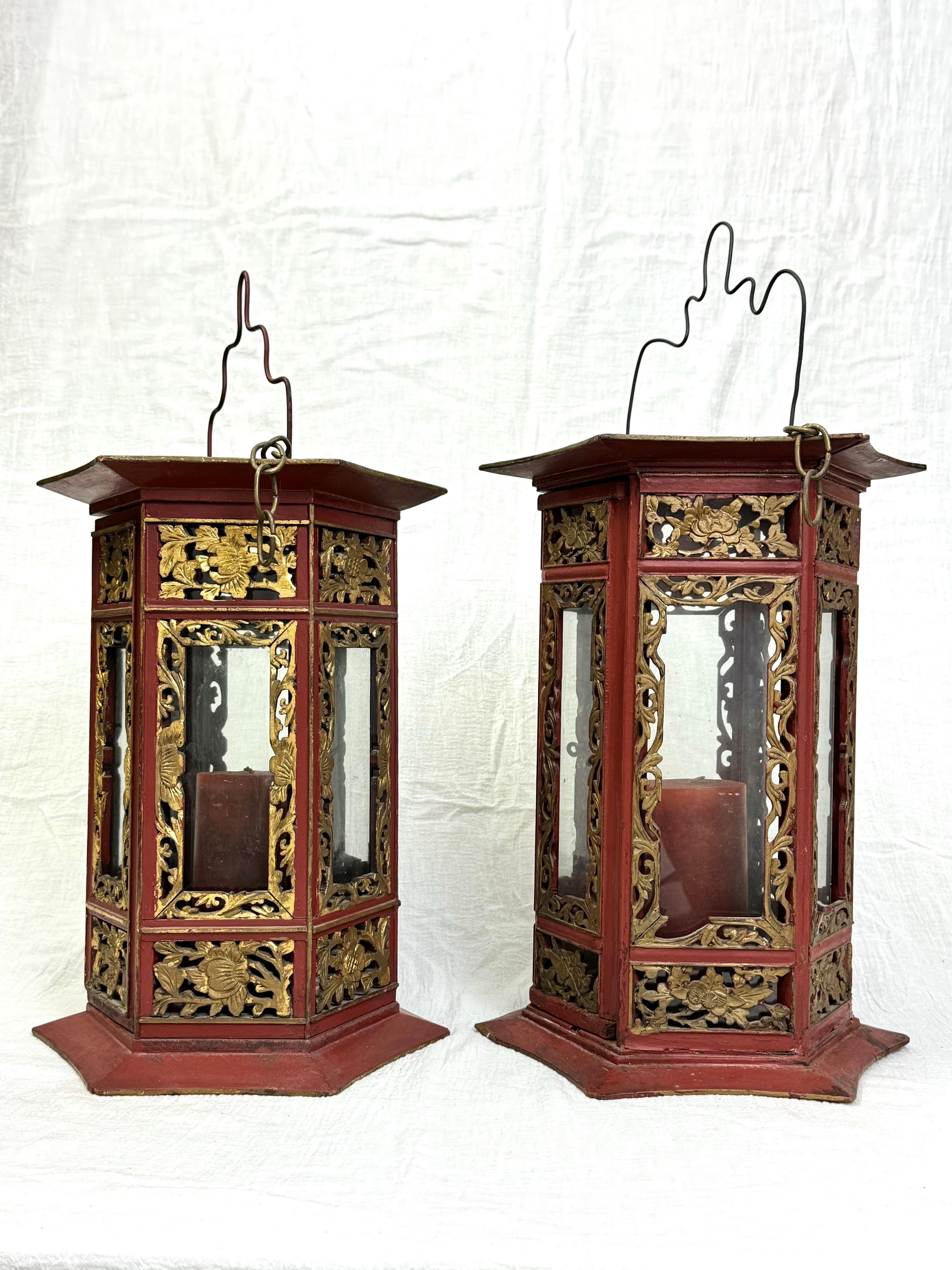 Pair of Asian Hand Carved Wooden Lanterns For Sale 2