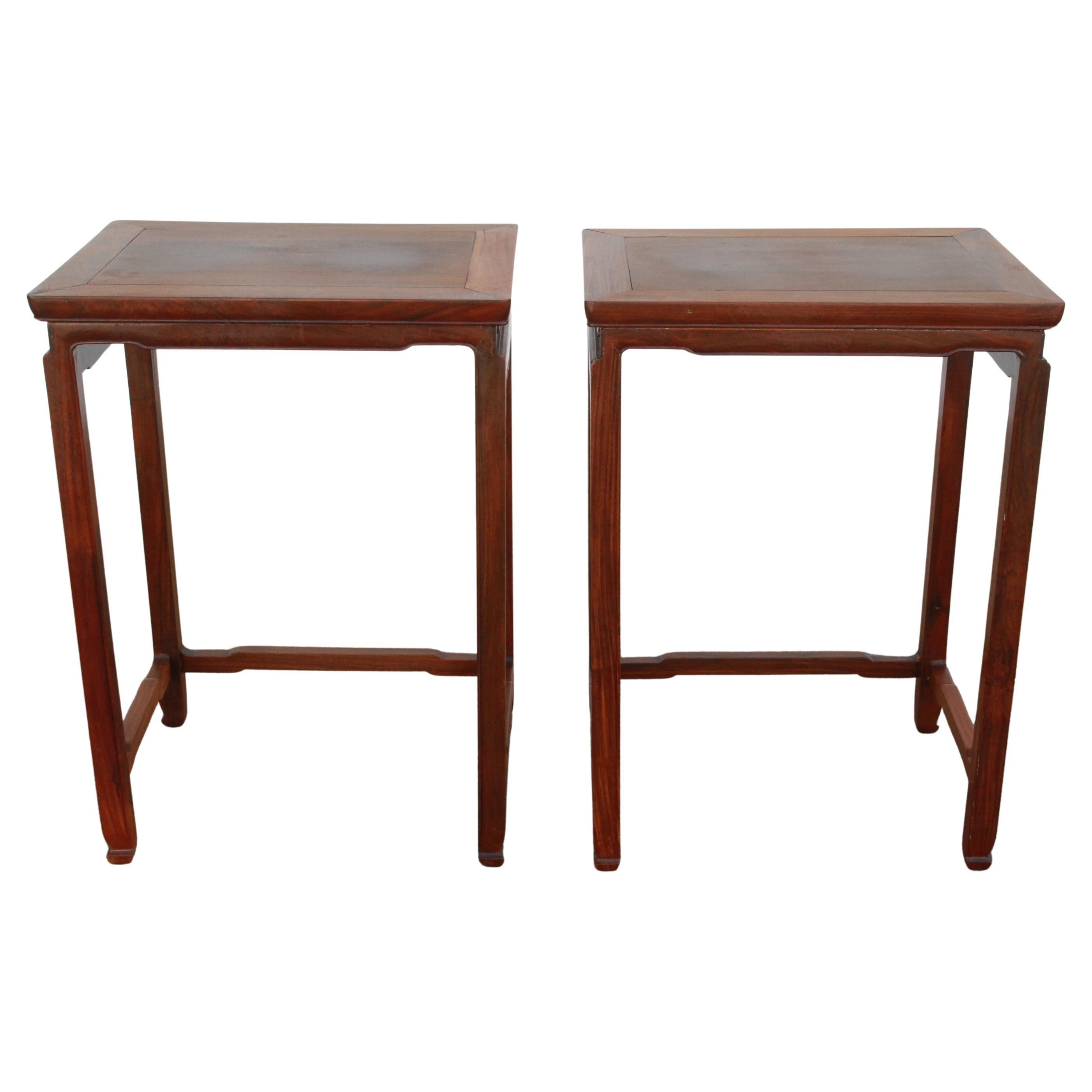 Paar asiatische Night Stands