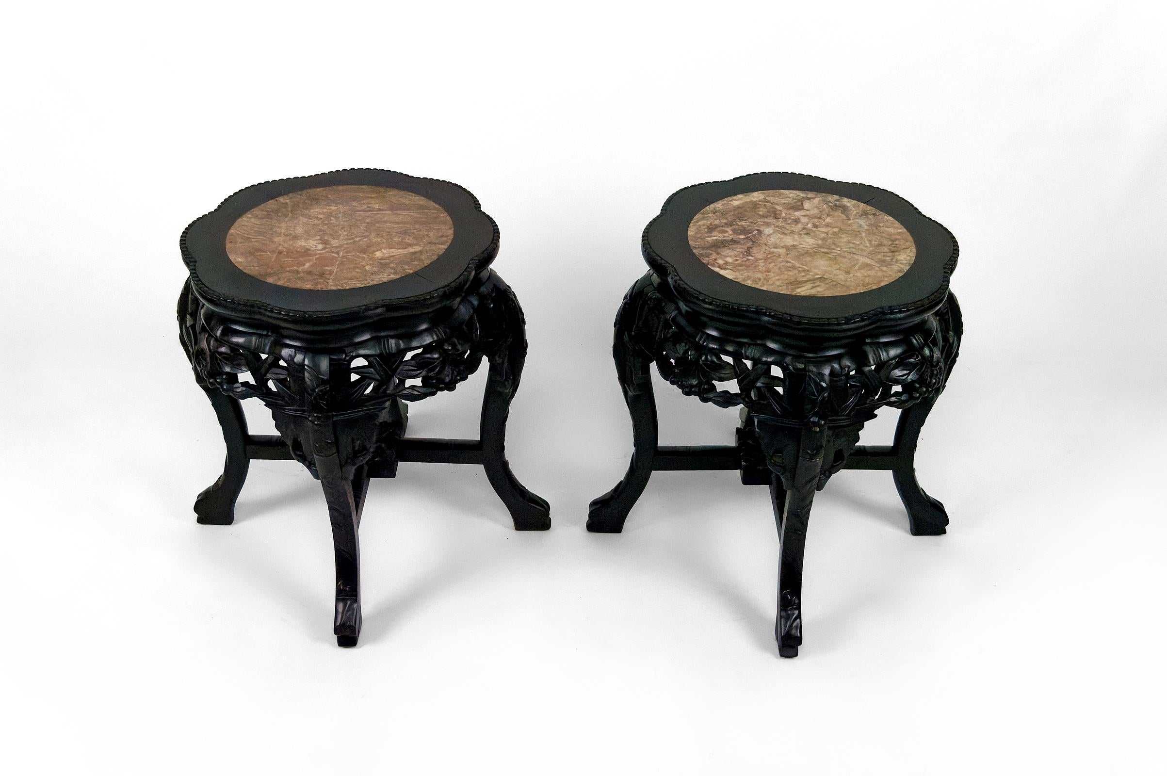 Chinese Pair of Asian side tables / coffee tables in carved wood and marble tops, 1880's For Sale