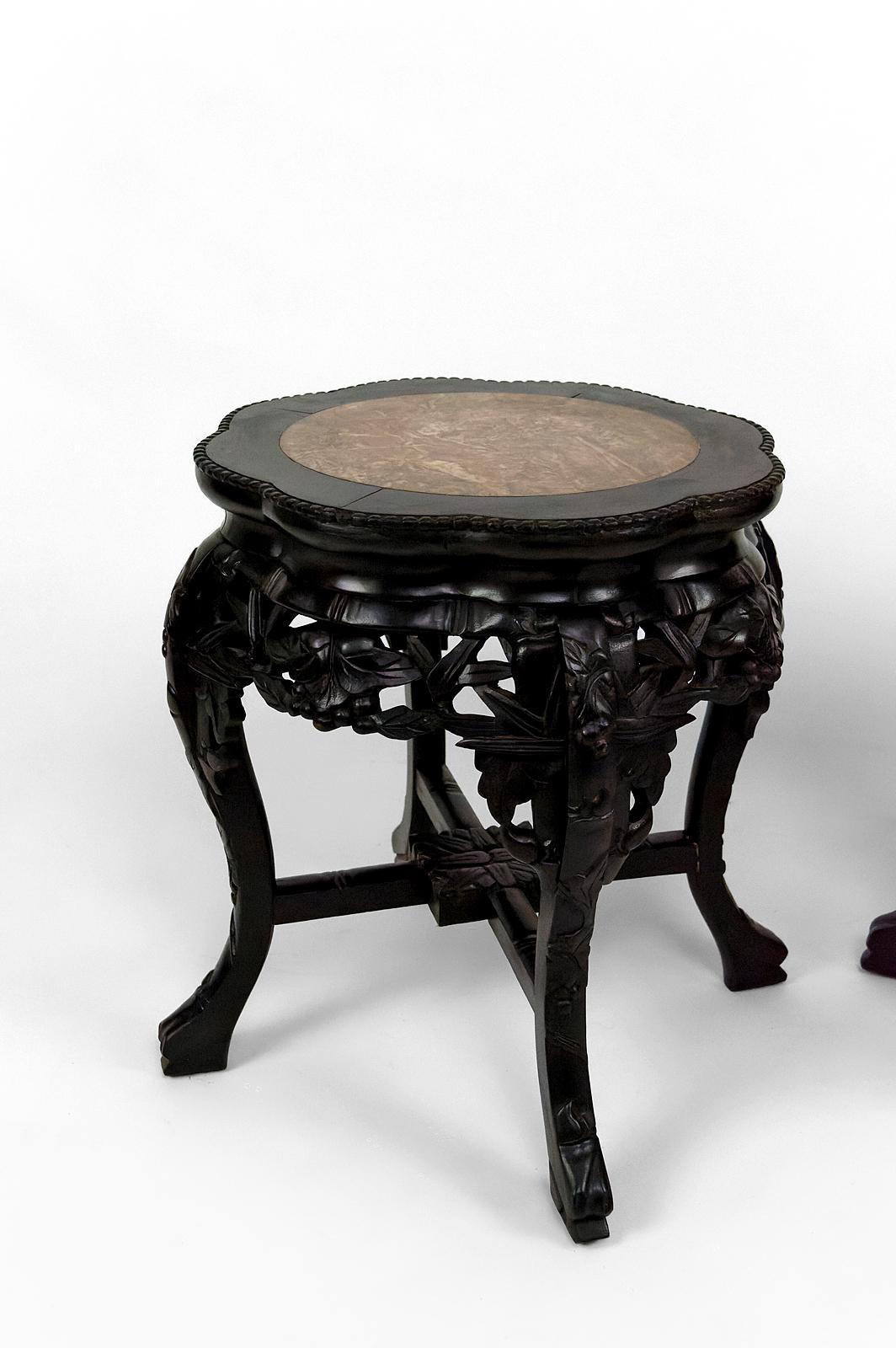 Wool Pair of Asian side tables / coffee tables in carved wood and marble tops, 1880's For Sale