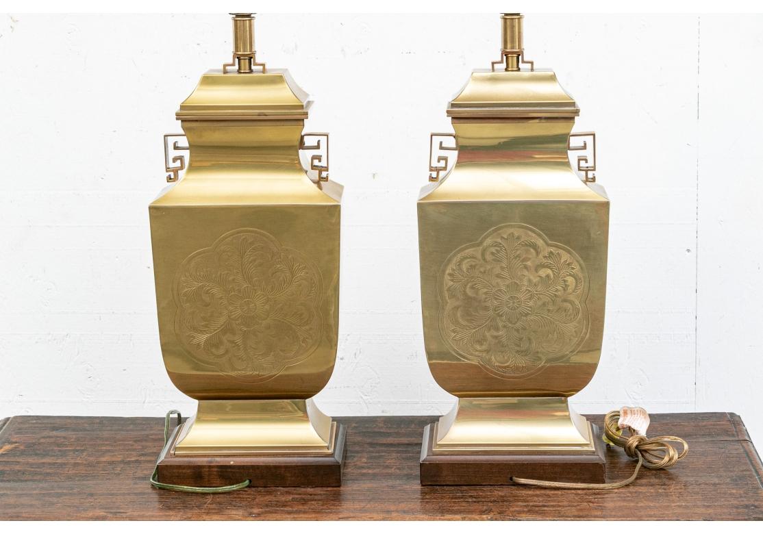 Paire de lampes de table en laiton de style Asian Style par Frederick Cooper Chicago en vente 3