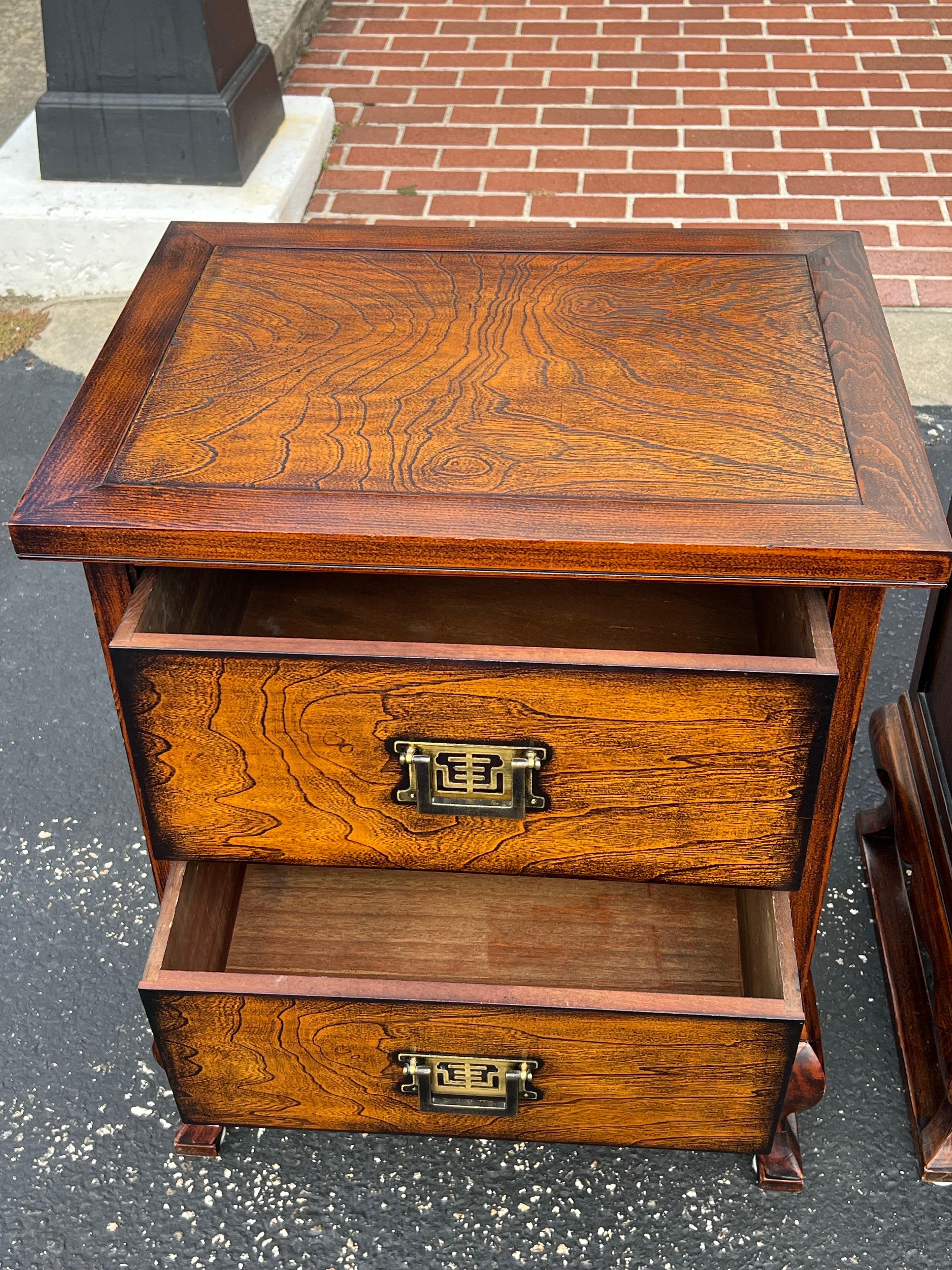 Coppia di comodini in Asian Style in vendita 9