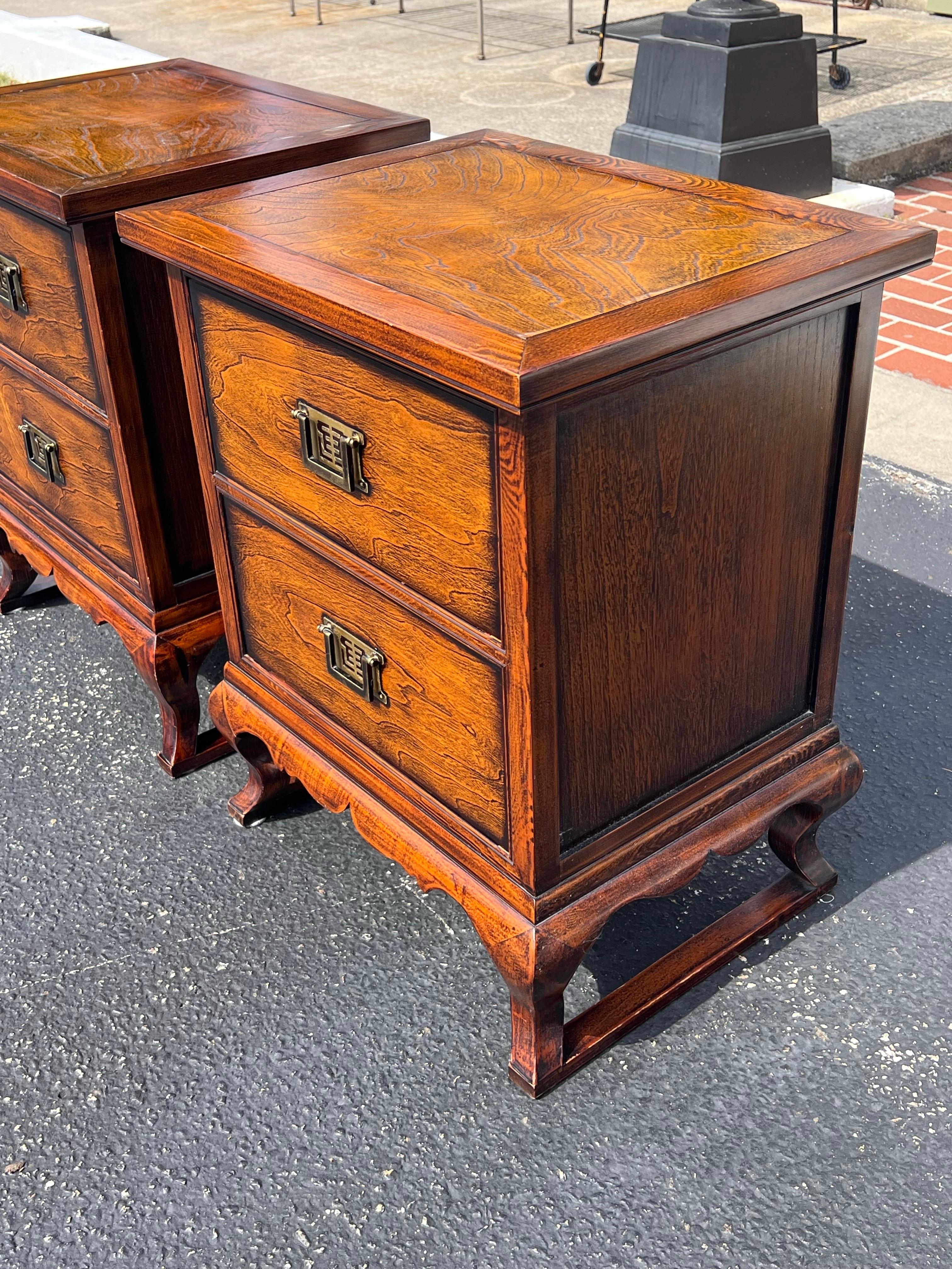 Coppia di comodini in Asian Style in vendita 3